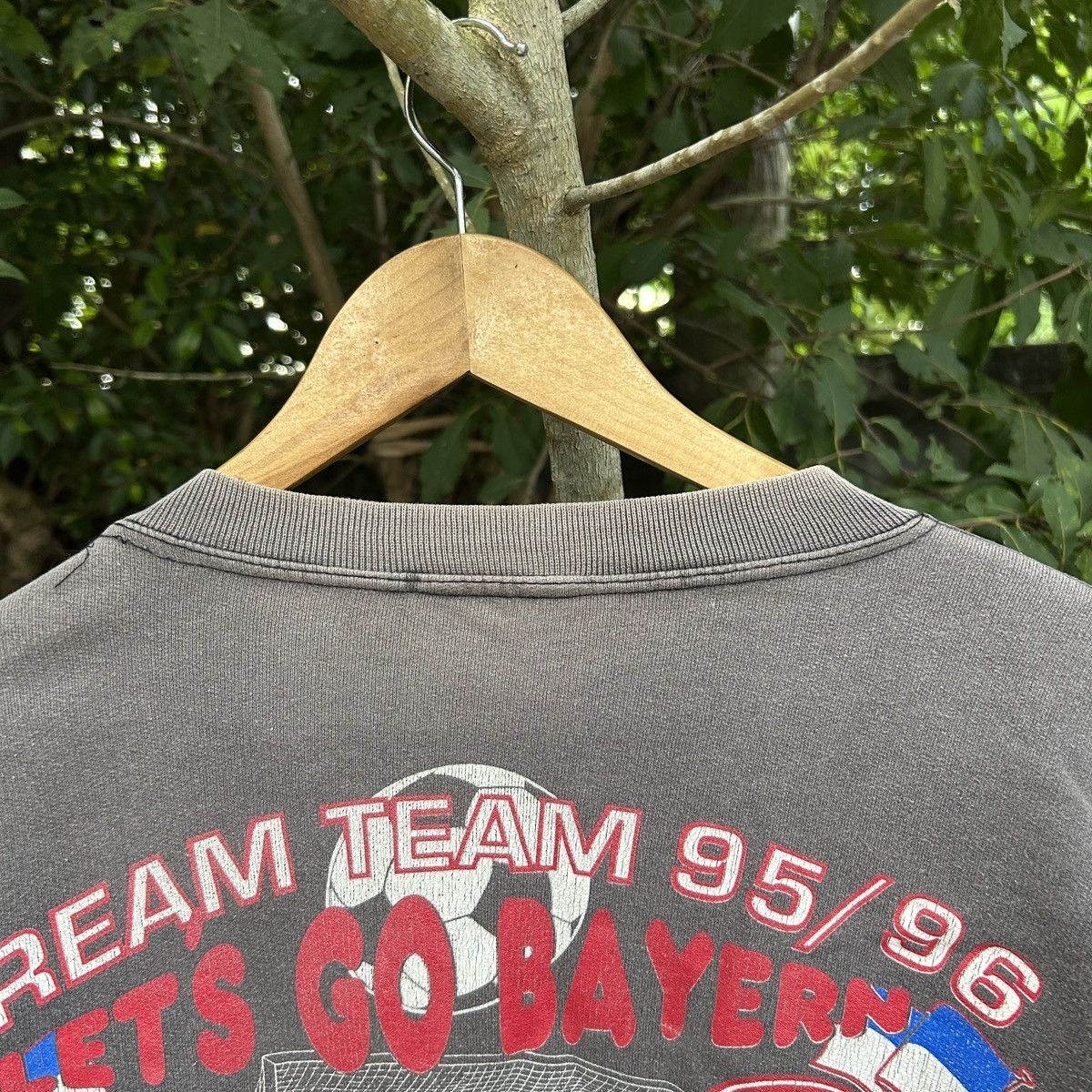 Vintage Vintage Thrashed Sun Faded 1995/96BayernMunich dreamteamtour Size US L / EU 52-54 / 3 - 6 Thumbnail