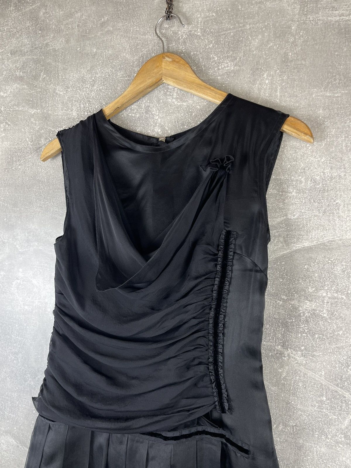 Dolce & Gabbana Dolce & Gabbana Black Silk Asymmetric Pleated Cocktail Dress Size S / US 4 / IT 40 - 4 Thumbnail
