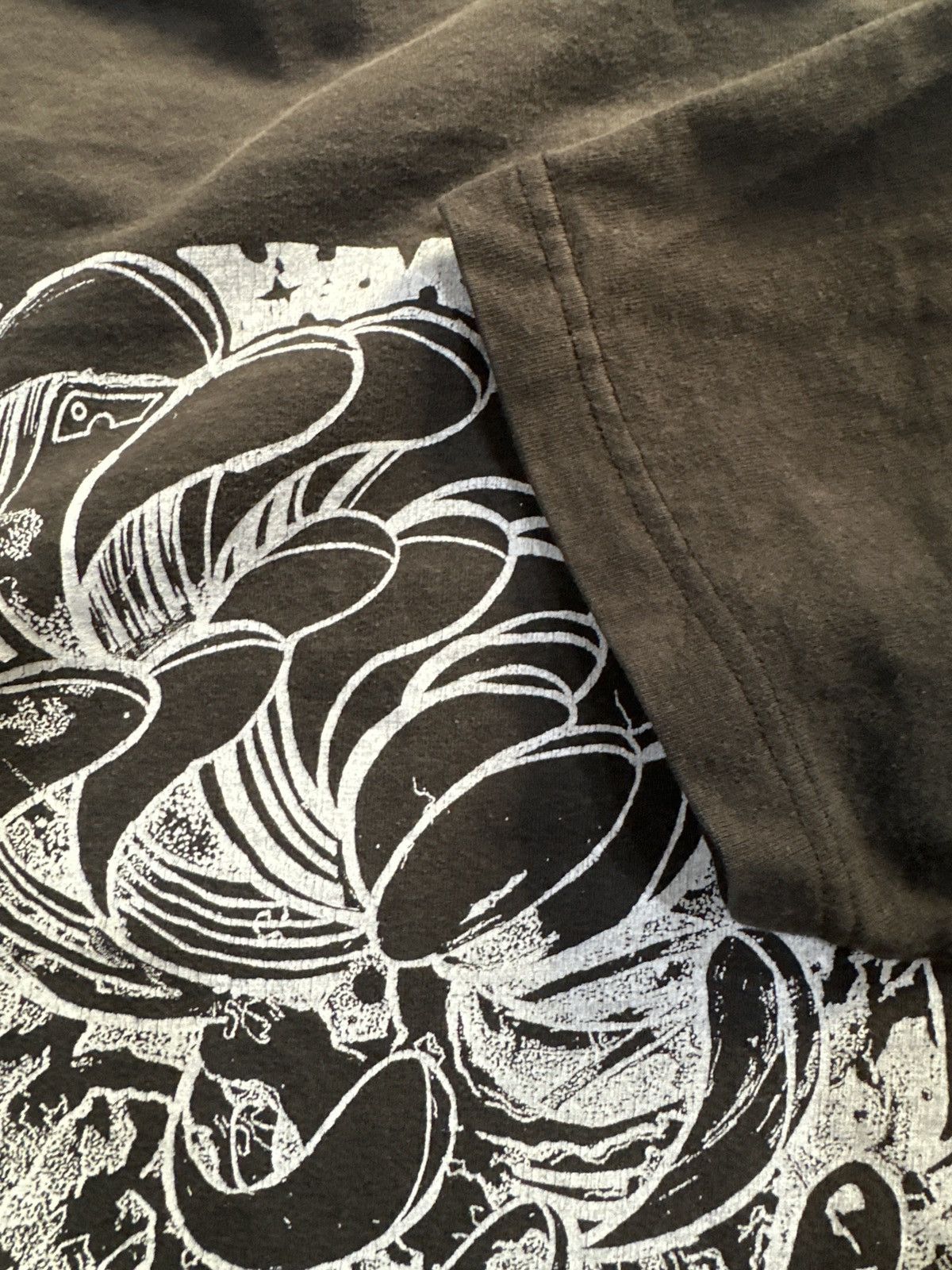 Japanese Brand Vintage Japan Graphic Doodle Faded Tee Size US L / EU 52-54 / 3 - 5 Thumbnail
