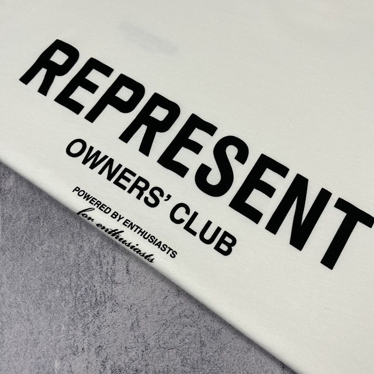 Represent Clo. Represent Clo. Owners Club y2k oversize big logo tee Size US S / EU 44-46 / 1 - 4 Thumbnail