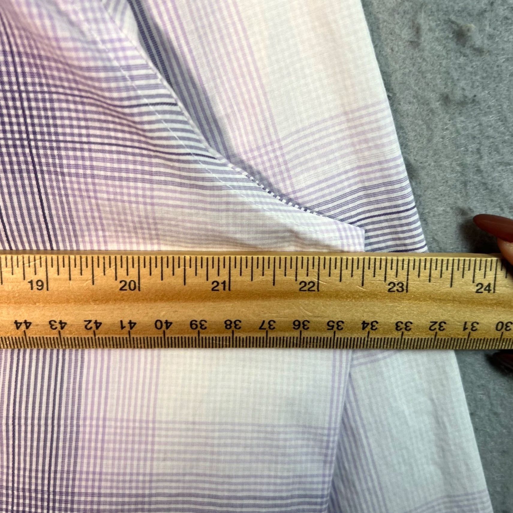 Calvin Klein Calvin Klein Purple & White Plaid Dress Shirt Mens Large 16-16.5 Shirt Men Adult Large Purple Plaid Long Sleeve Button-Up Dress Shirt Mens 16-16.5 Size 42R - 5 Thumbnail