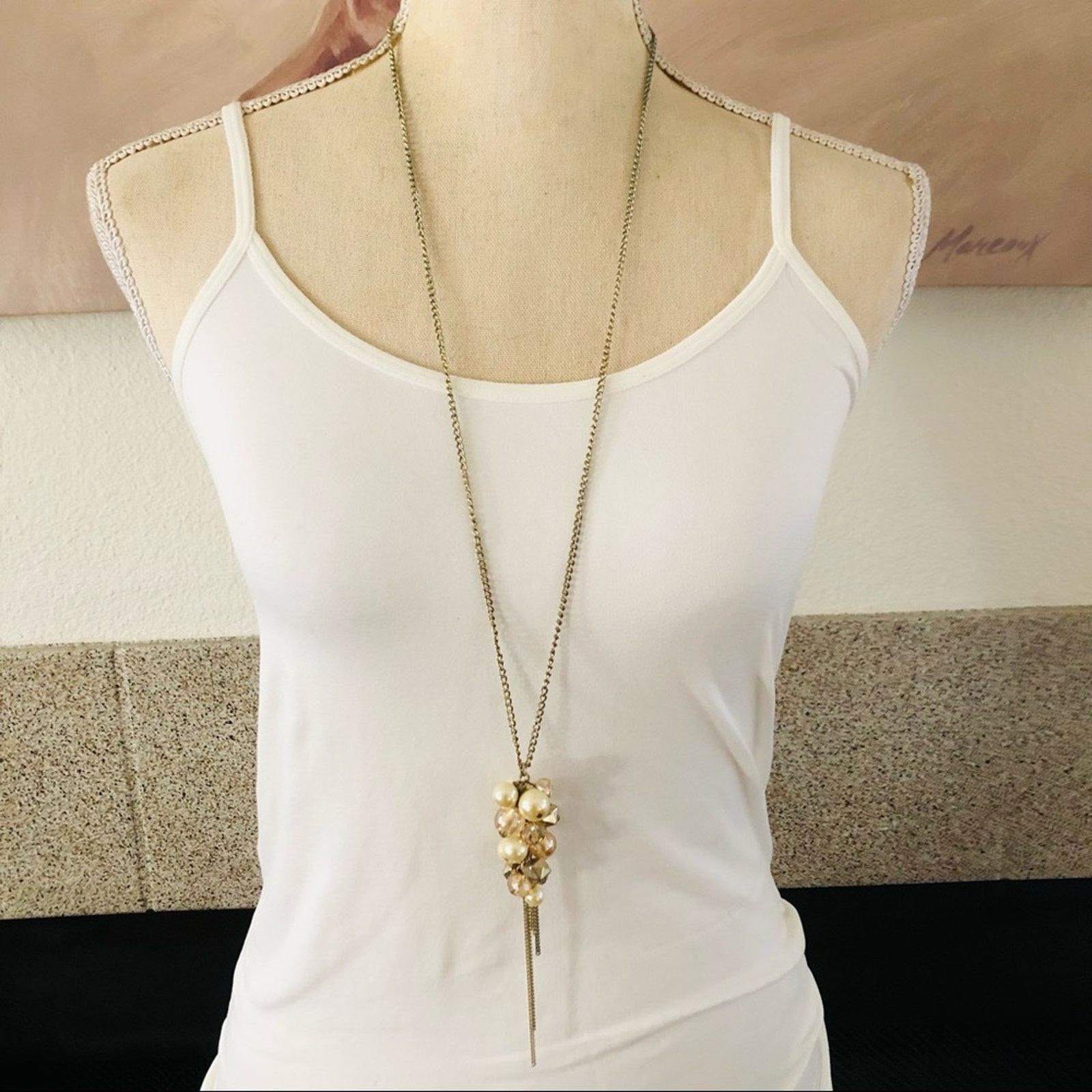 Jewelry Beaded cluster fringe pendant on chain necklace Size ONE SIZE - 1 Thumbnail