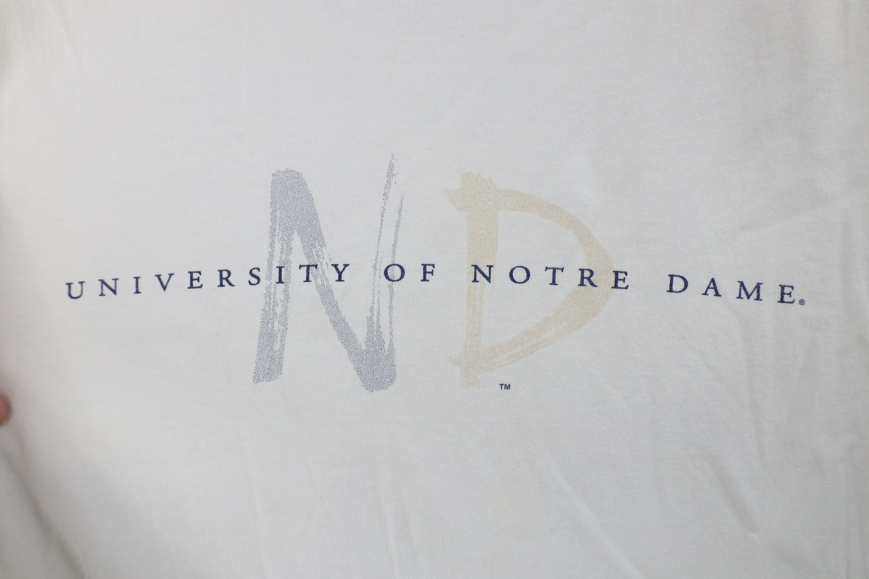 Champion Vintage 90s Champion Notre Dame University T-Shirt White Size US L / EU 52-54 / 3 - 4 Thumbnail