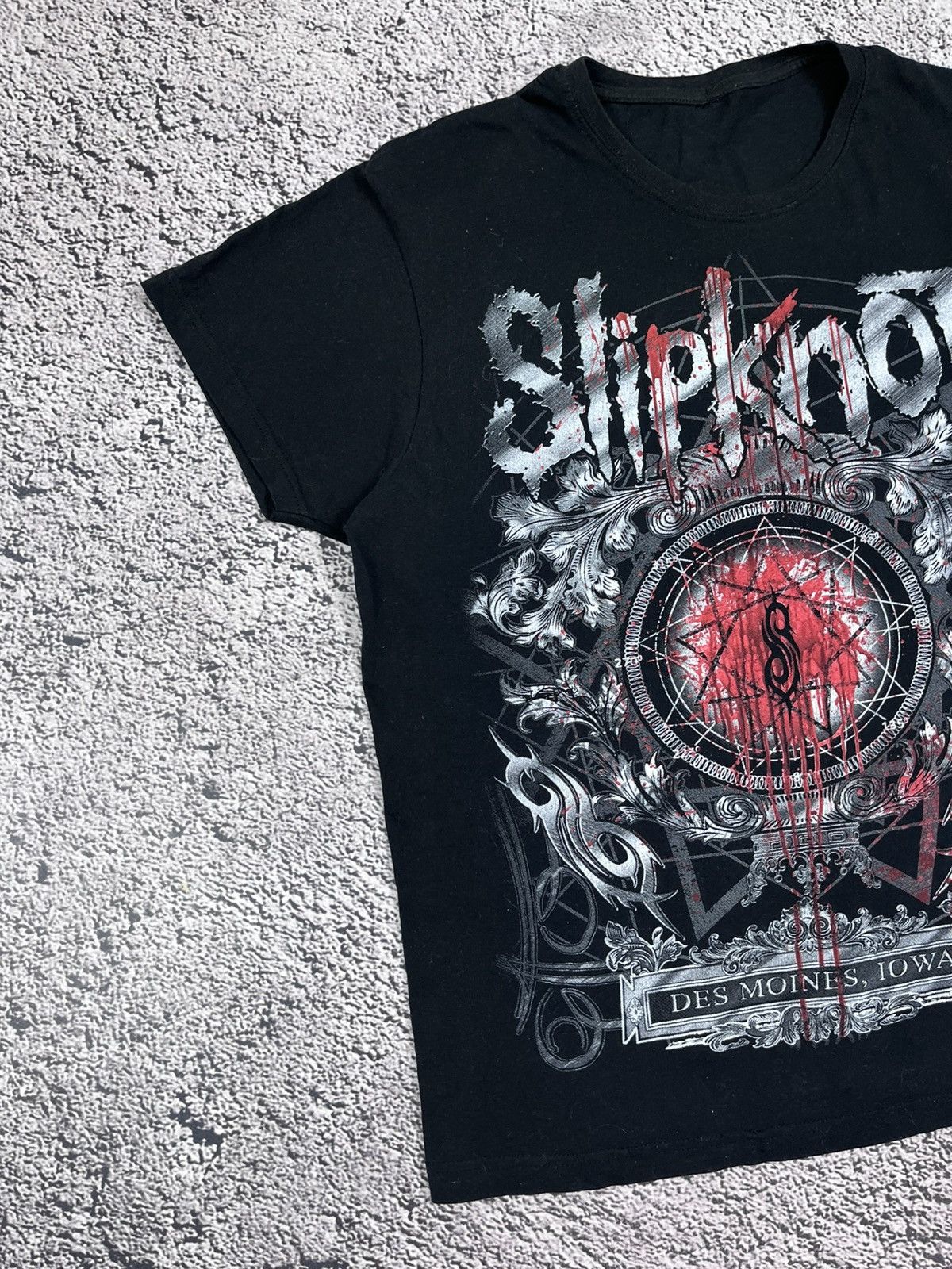 Band Tees Vintage Slipknot Des Moines Iowa Metal Band Graphic T-Shirt Size US M / EU 48-50 / 2 - 2 Thumbnail