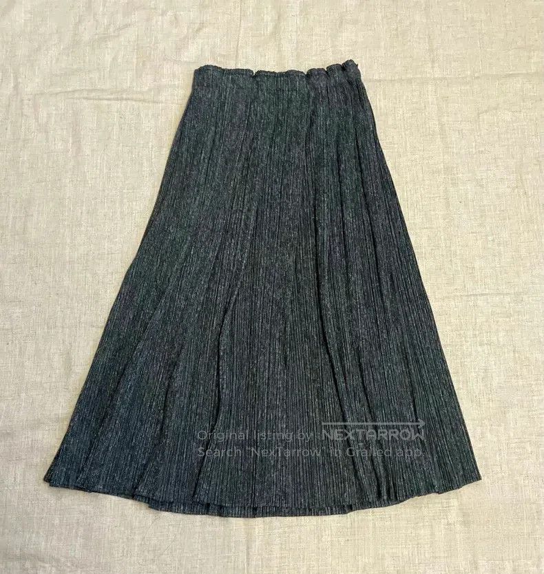 Issey Miyake Issey Miyake Black Skirt Size 25" / US 0 / IT 36 - 2 Thumbnail