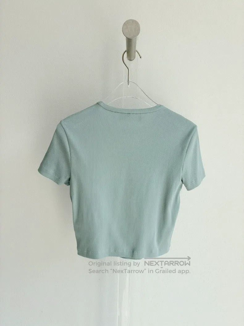 Other Fendi Mint Green Short Sleeve T-Shirt with Small Logo Embr Size S / US 4 / IT 40 - 3 Thumbnail