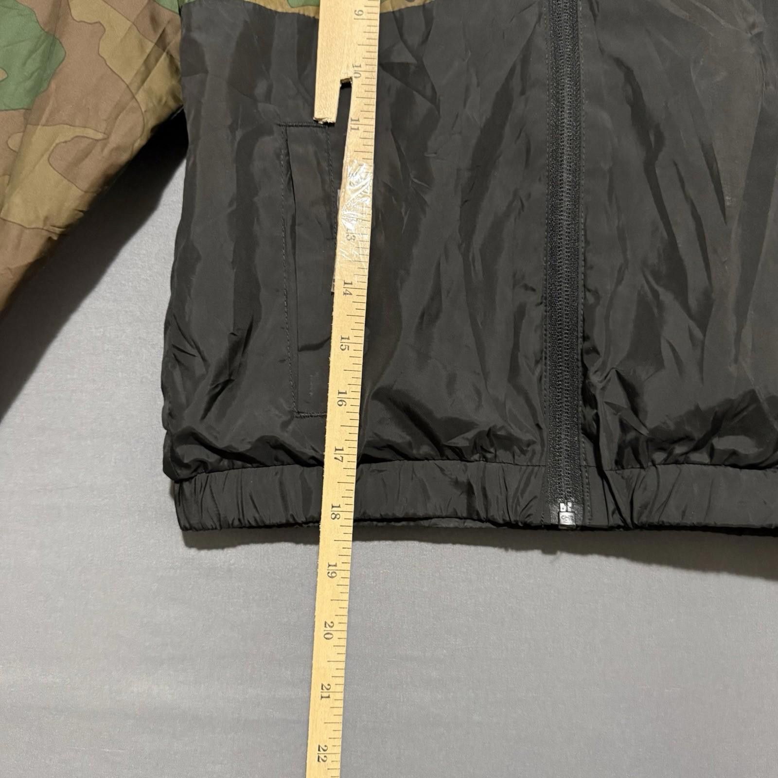 Jordan Brand Jordan Camo Windbreaker Jacket Size M (8) Boys Size US M / EU 48-50 / 2 - 5 Thumbnail