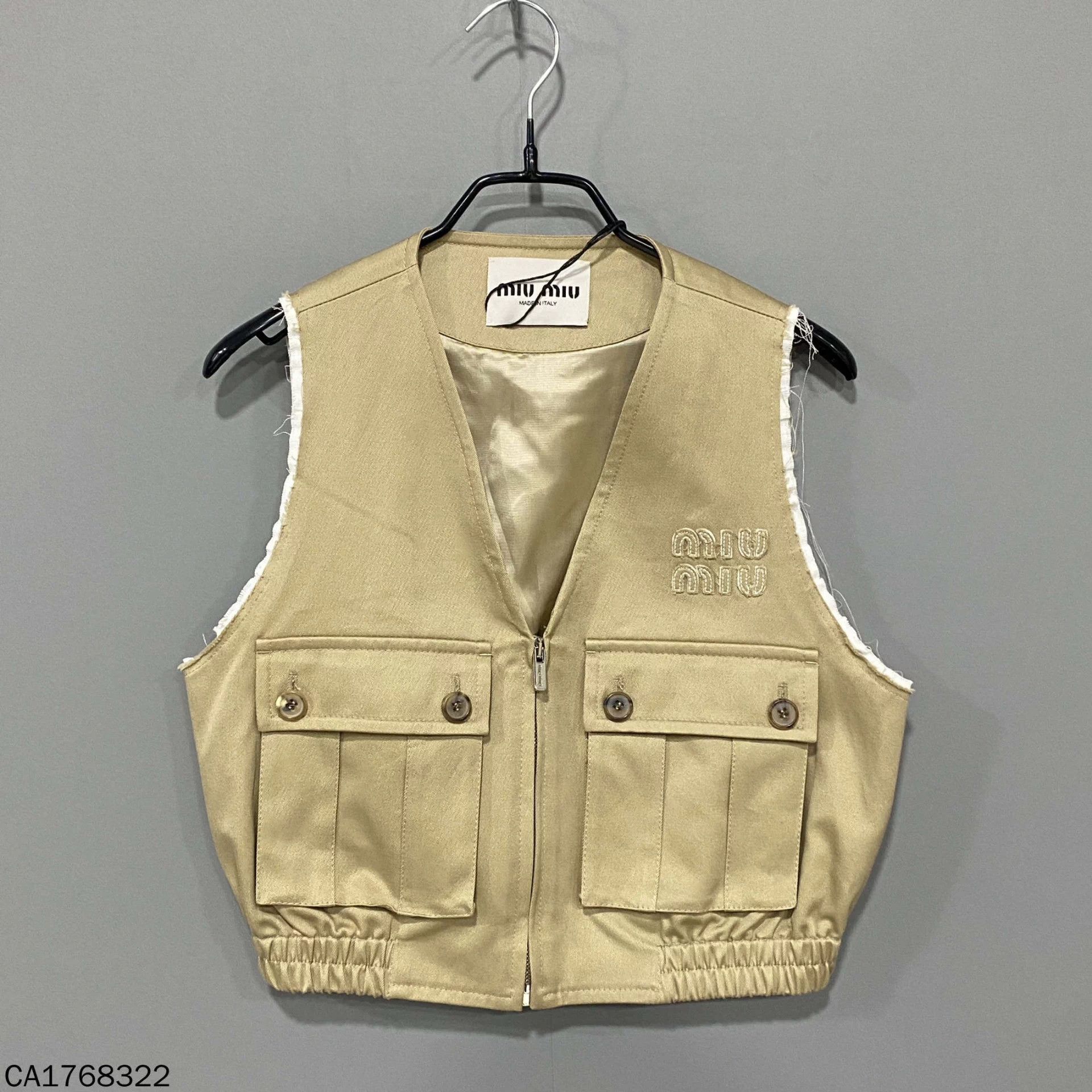 Miu Miu MIU MIU Khaki V-neck zipper vest size 40 Size M / US 6-8 / IT 42-44 - 2 Thumbnail