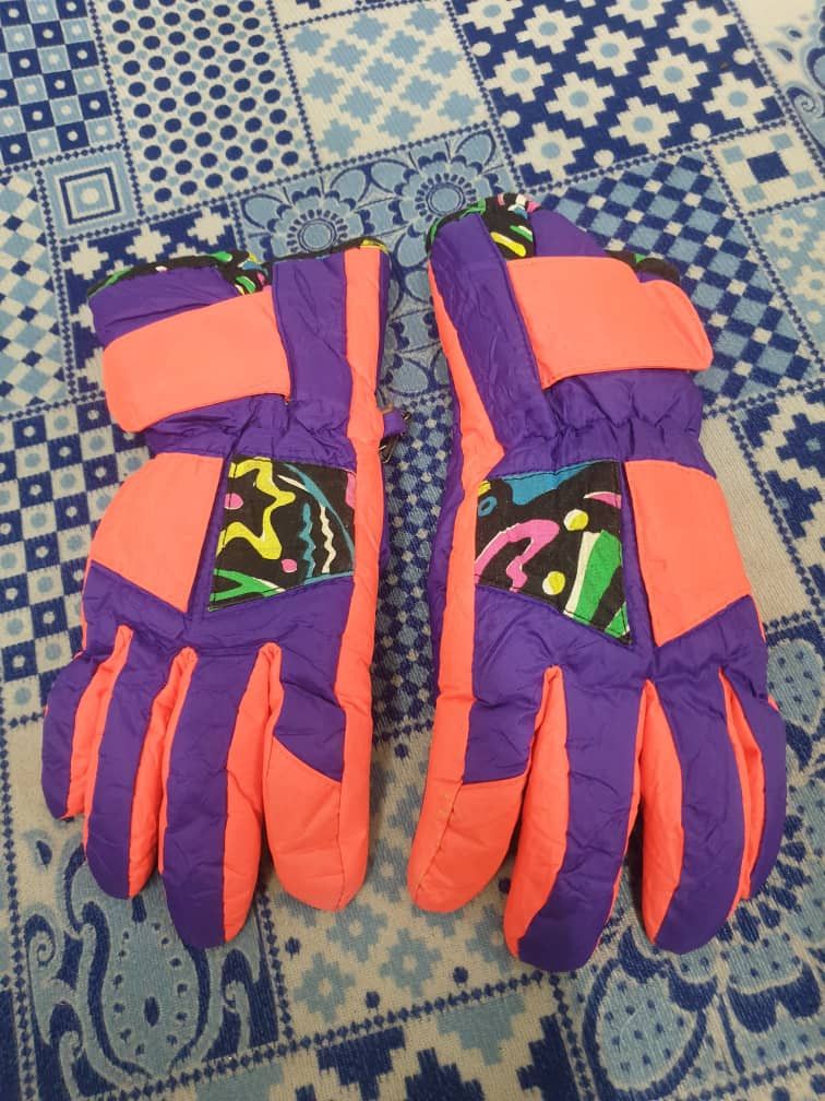 Other Unbrand multicolour winter season glove Size 38 - 1 Thumbnail