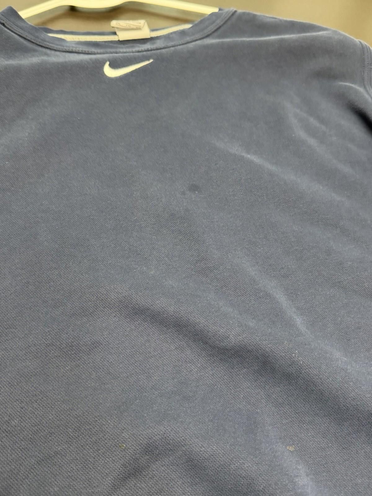 Nike VTG Y2K Nike Men's XL Navy Crewneck Sweatshirt Center Swoosh Size US XL / EU 56 / 4 - 5 Thumbnail
