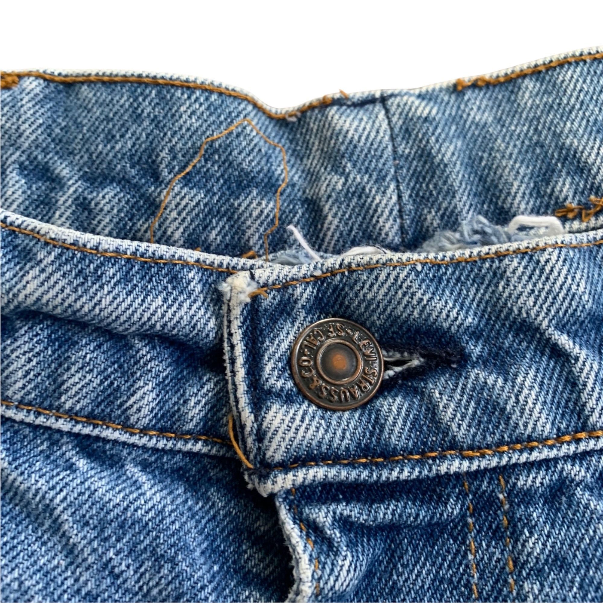 Levi's Vintage Clothing Vintage Levi's Orange Tab Light Wash Perfectly Worn In Jeans Size US 38 / EU 54 - 7 Thumbnail