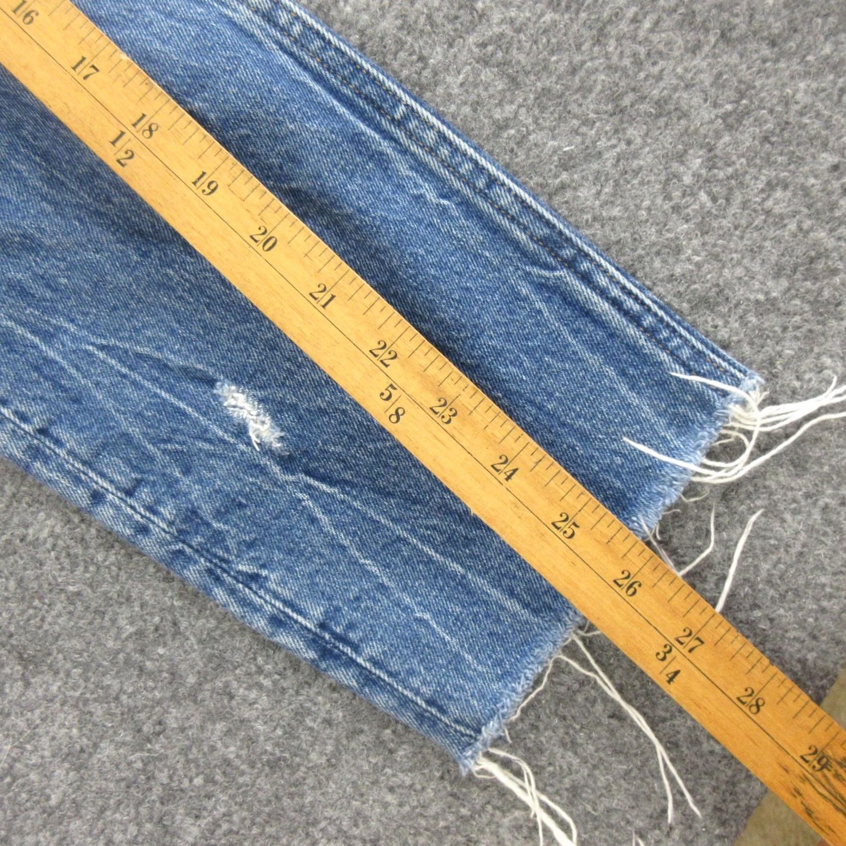 Abercrombie & Fitch Abercrombie & Fitch Jeans Womens 28 Blue The Mom High Rise Distressed Ripped Jeans Distressed WW Mens Women Girls Size 28" / US 6 / IT 42 - 3 Thumbnail
