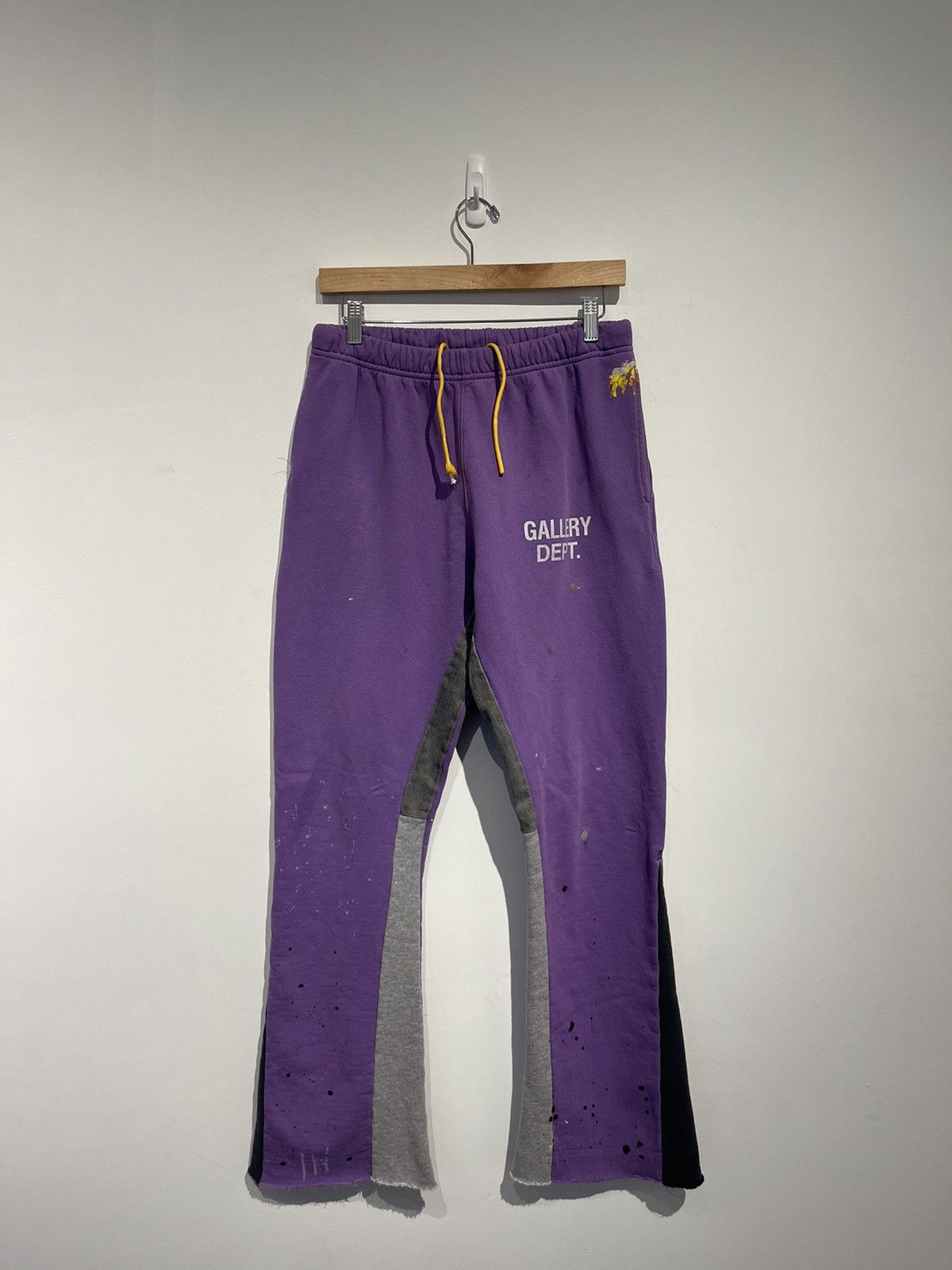 gallery dept. フレアパンツ 紫 パープル 希少 M 破格 Gallery Dept GD Painted Purple Flared Joggers Sweatpants