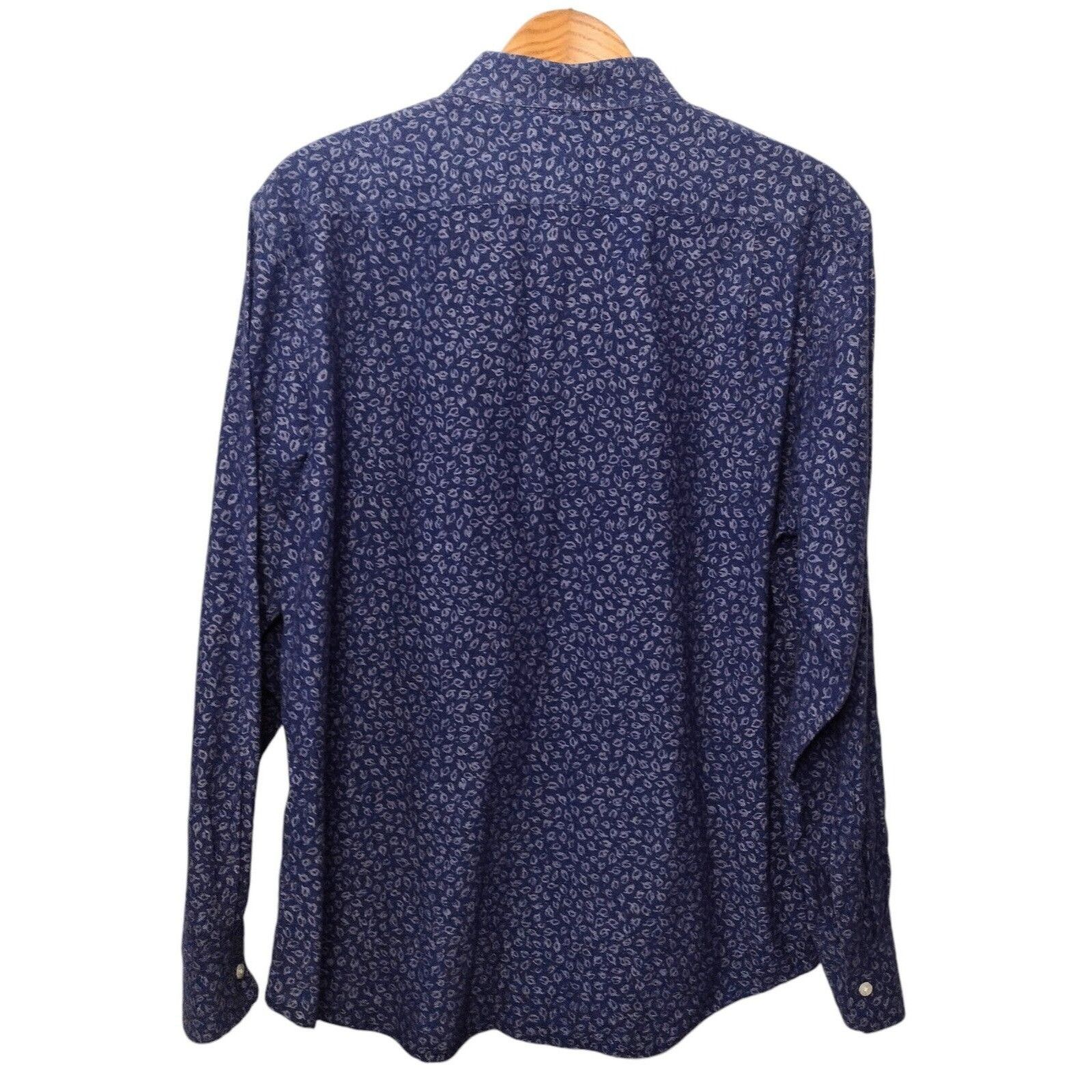 Charles Tyrwhitt Charles Trywhitt Slim Fit Button Shirt Size L Leaf Print Blu Size US L / EU 52-54 / 3 - 4 Thumbnail