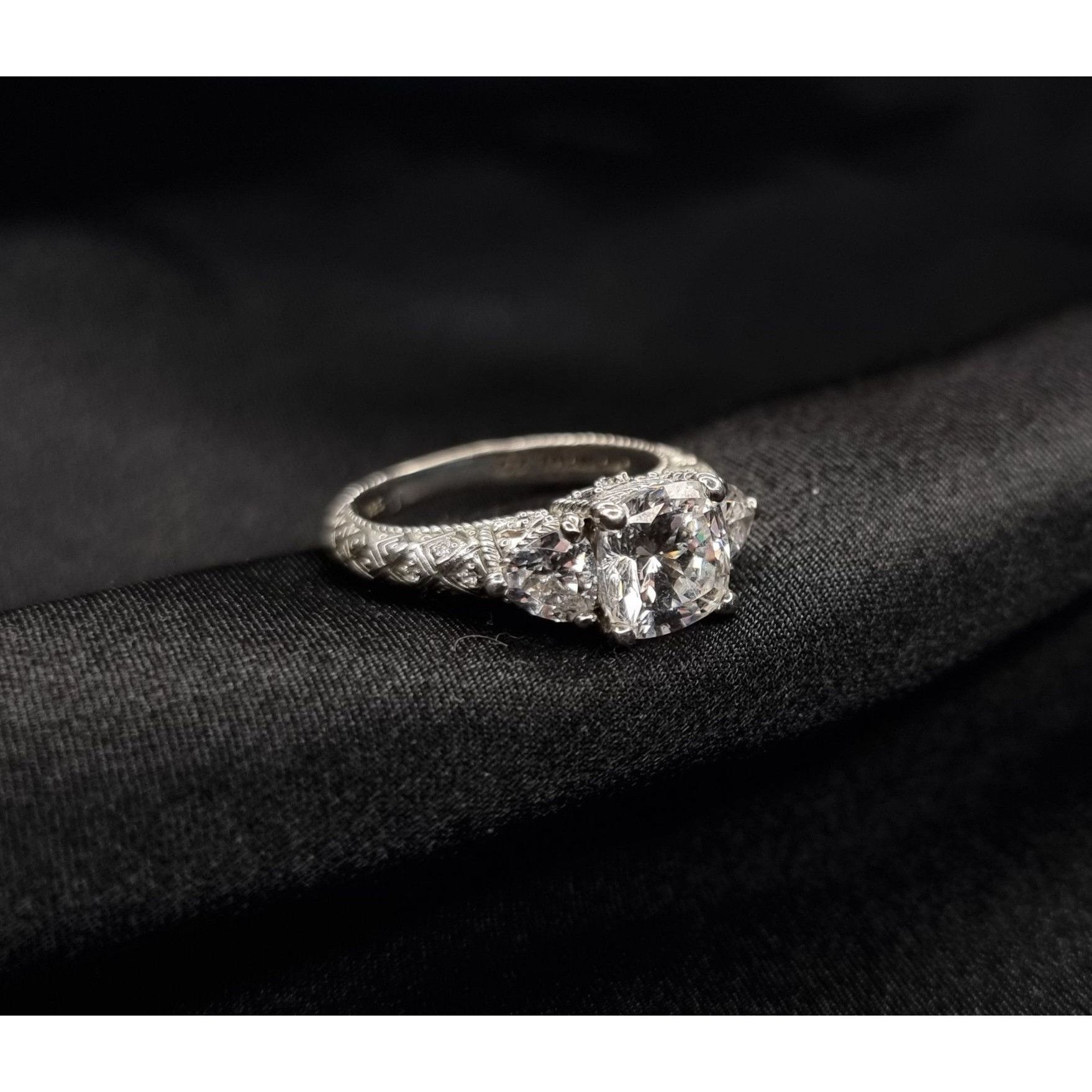 Judith Ripka Judith Ripka 925 Sterling Silver Ring Elegant Design Size 8. Size ONE SIZE - 1 Thumbnail