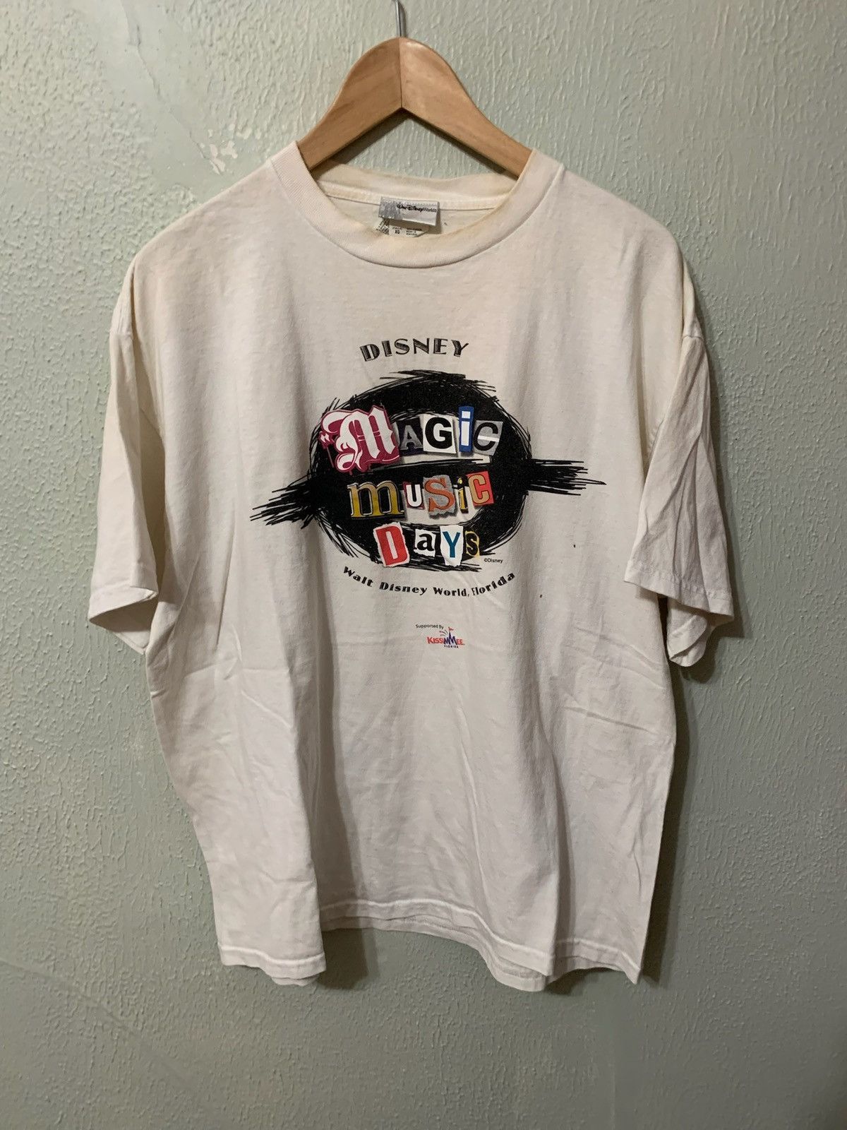 Vintage Vintage Disney Magic Music Days T-Shirt Size US XL / EU 56 / 4 - 1 Thumbnail