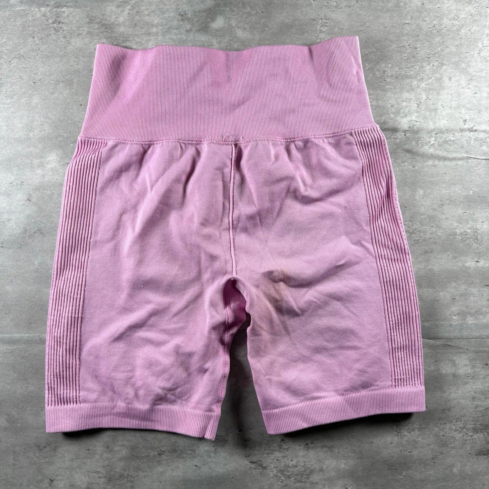 Fashion Nova Forever 21 pink high-rise biker shorts Size 28" / US 6 / IT 42 - 3 Thumbnail