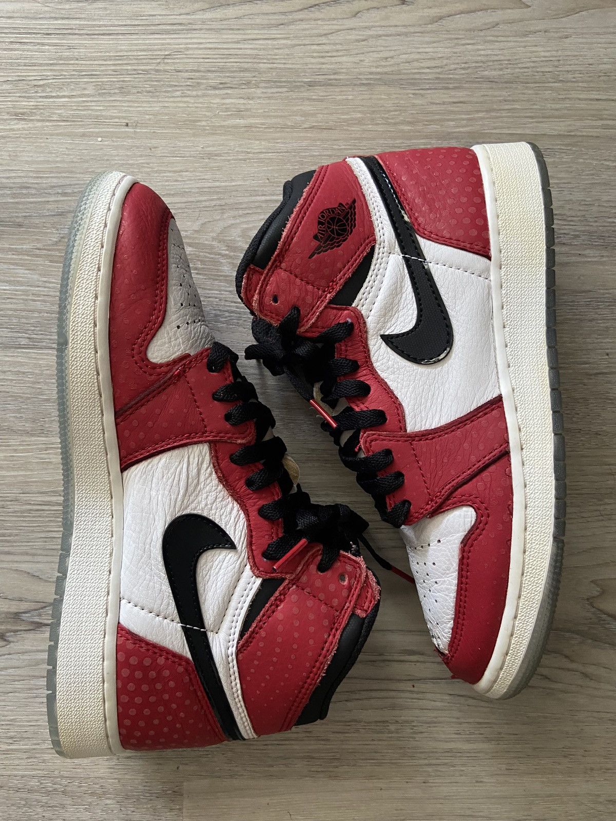 Jordan Brand Jordan 1 High OG Origin Story GS Chicago Size US 6.5 / EU 39-40 - 3 Thumbnail
