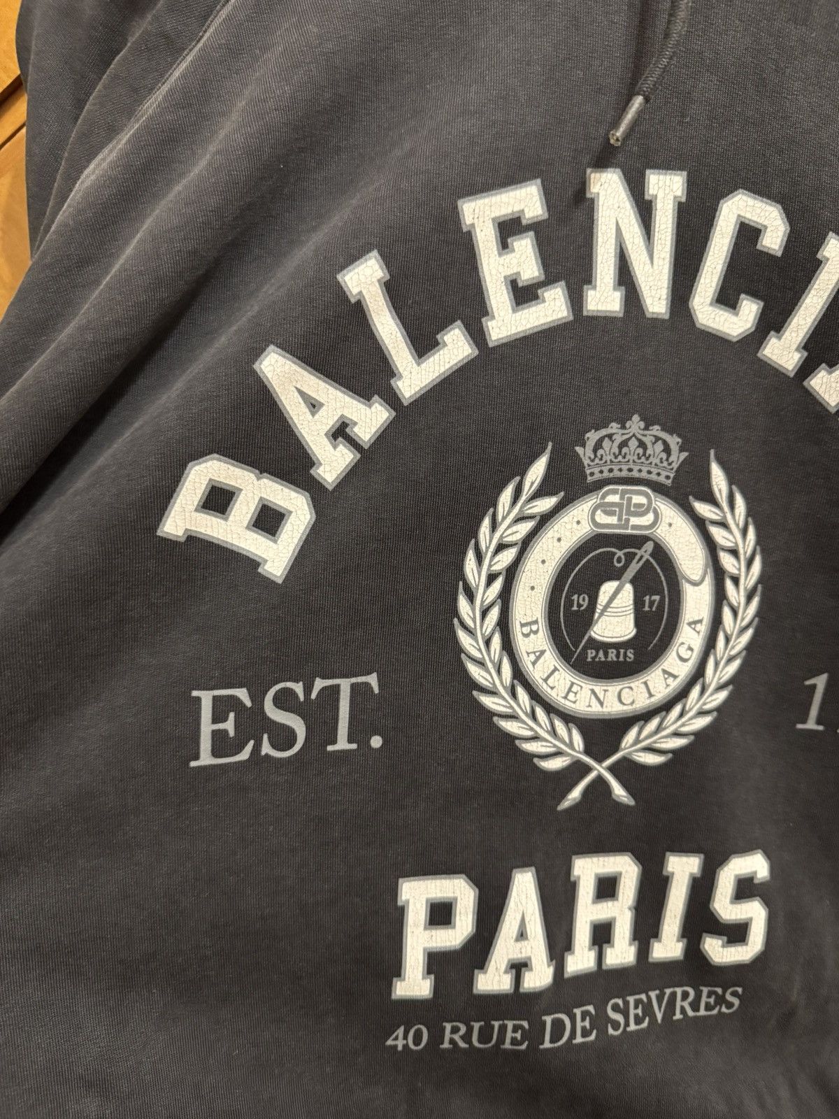 Balenciaga Balenciaga College 1917 Washed Grey Hoodie Size US XL / EU 56 / 4 - 4 Thumbnail