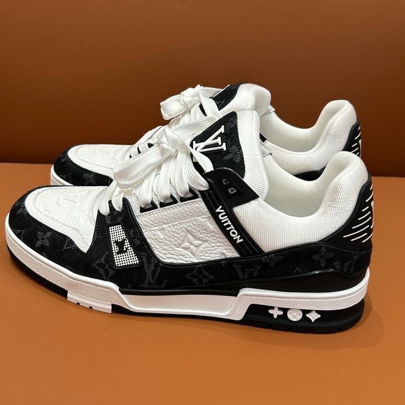 Louis Vuitton Louis Vuitton Trainer Panda Print Stylish Low-Top