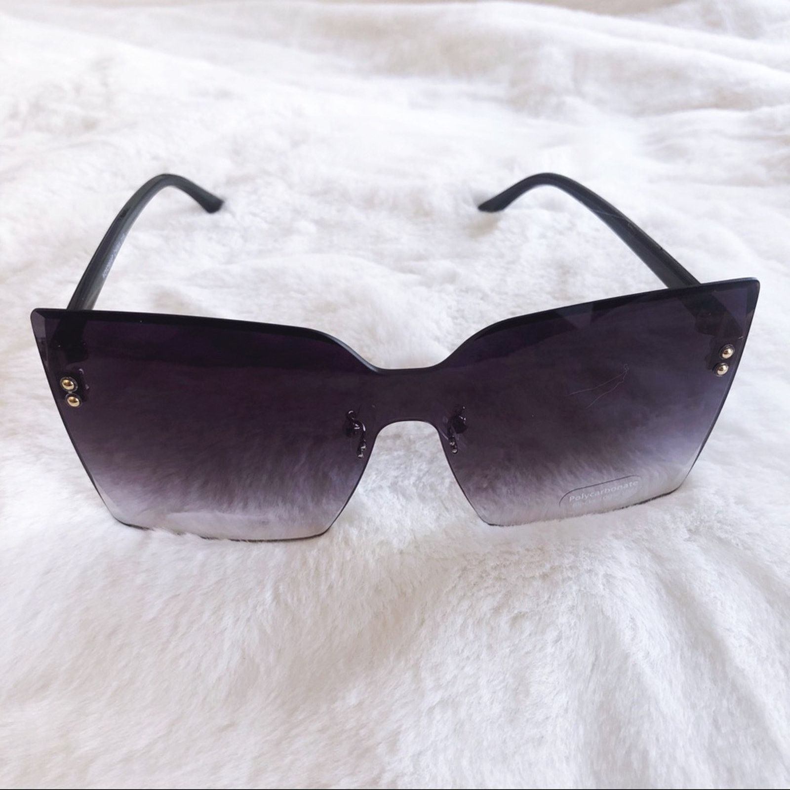 Other Dana Black Rimless Oversized Cat Eye Sunglasses Size ONE SIZE - 3 Thumbnail