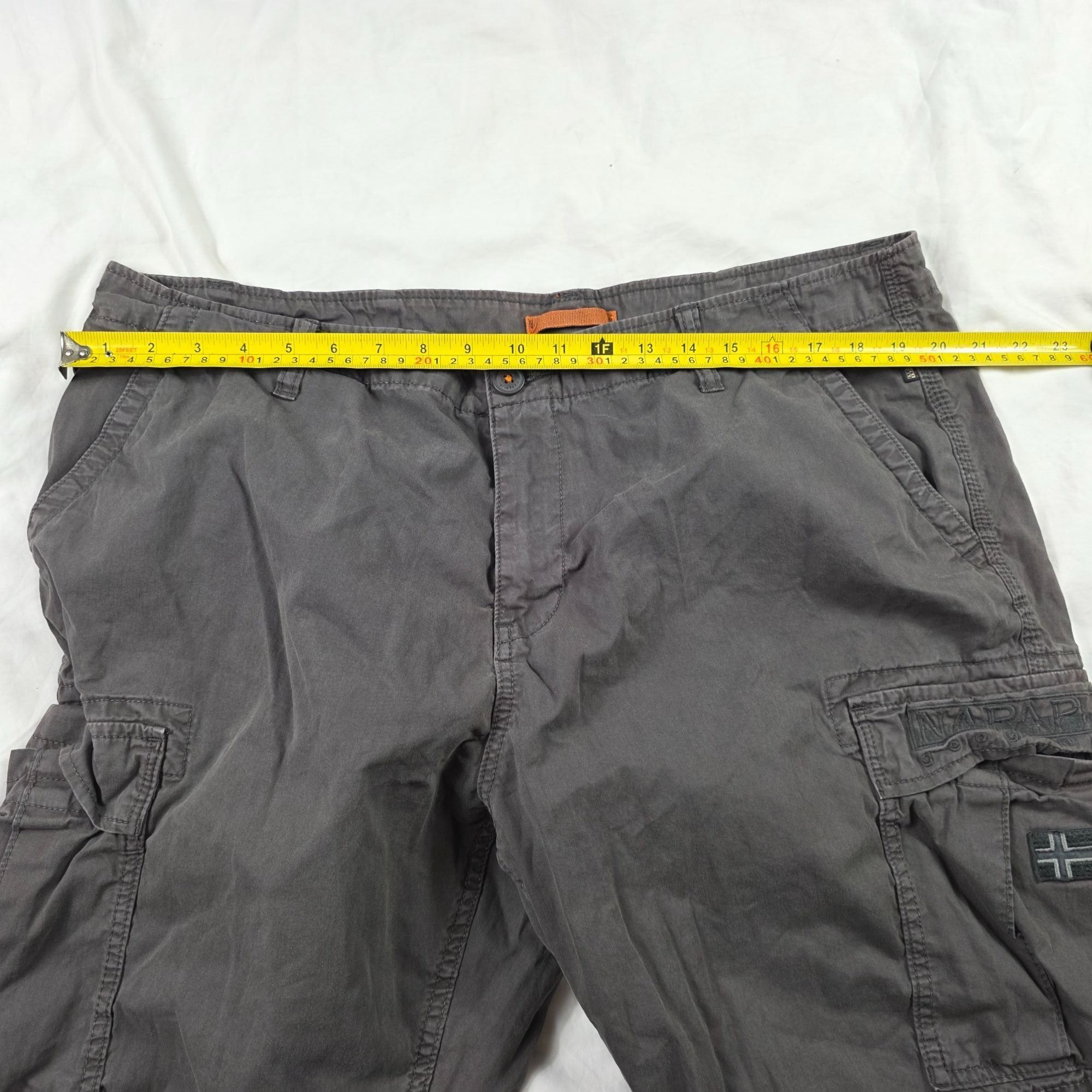 Napapijri Geographic Mens Cargo Shorts Size 40 Gray Lightwei