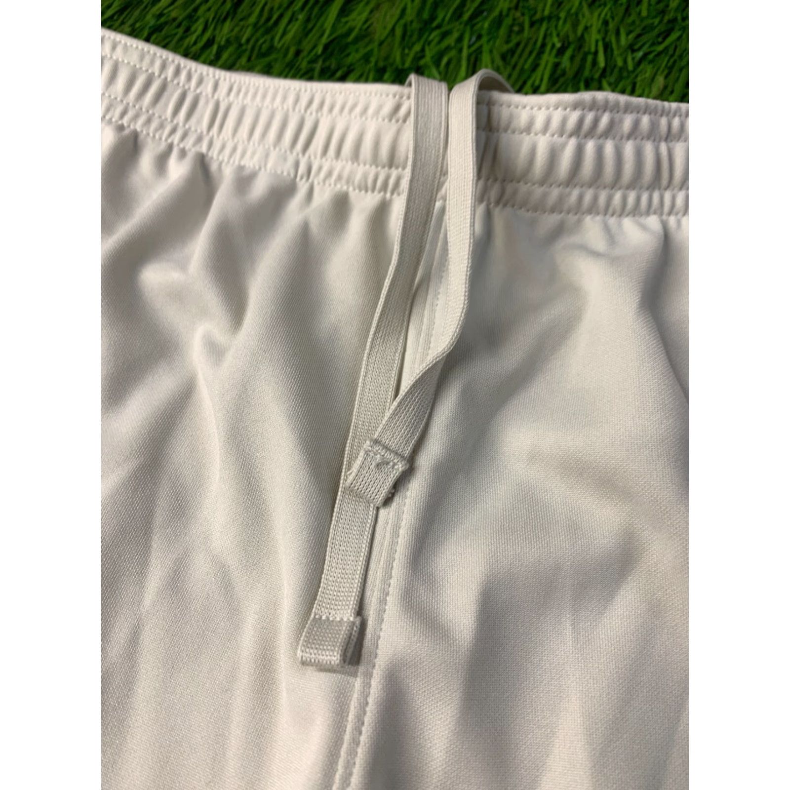 Nike NIKE Dri-Fit Academy Original 2025 Men Football Slim Shorts S Gray and White Sports Nike Dri-Fit Academy Short Mens Slim Fit Shorts Size US 29 - 3 Thumbnail