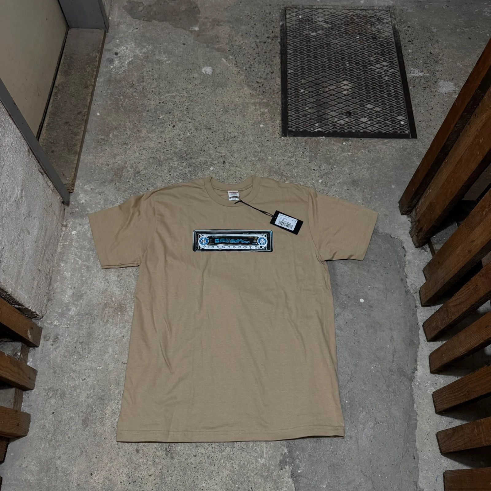 Supreme Supreme receiver t-shirt Size US M / EU 48-50 / 2 - 1 Thumbnail