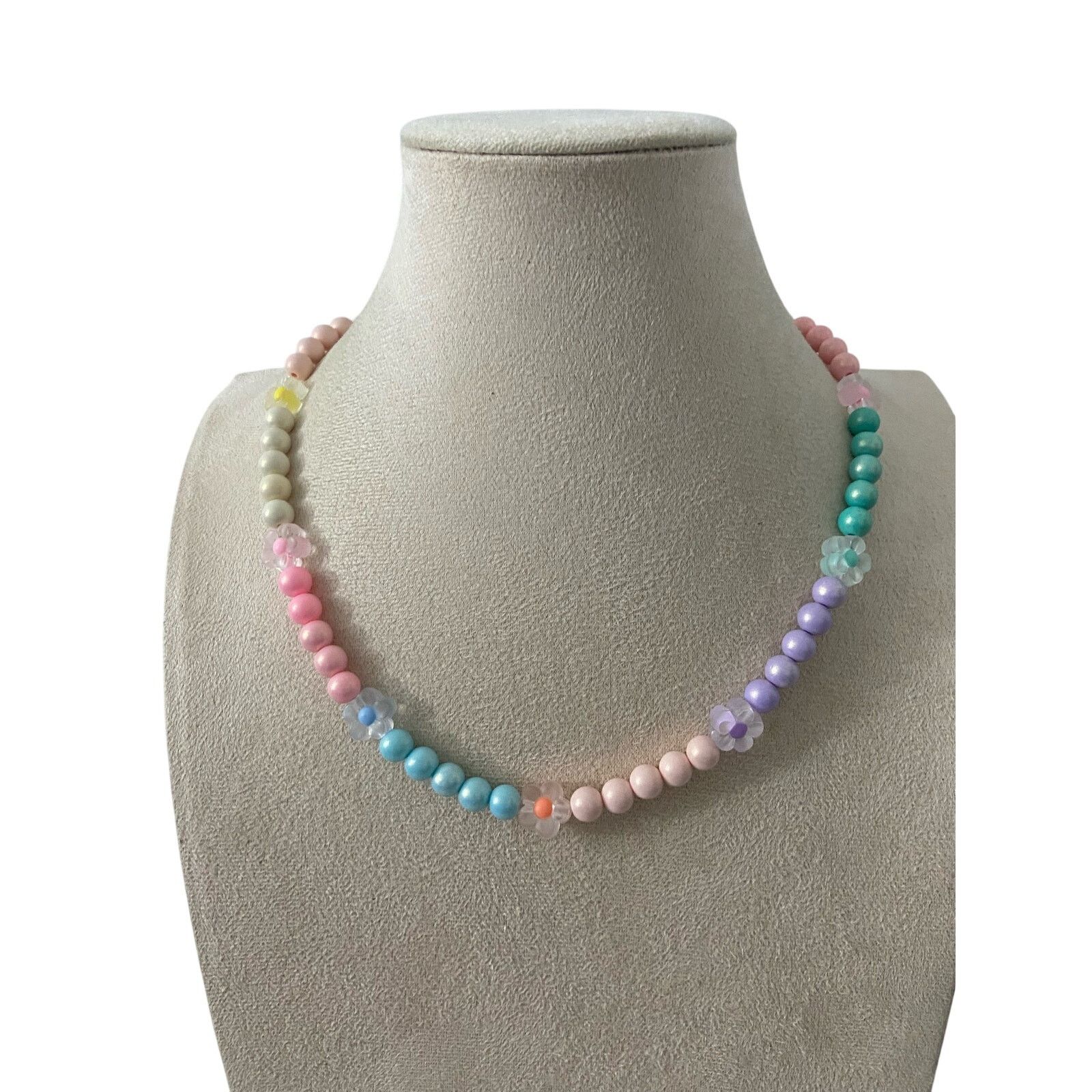 Handmade pastel beaded necklace Size ONE SIZE - 1 Thumbnail
