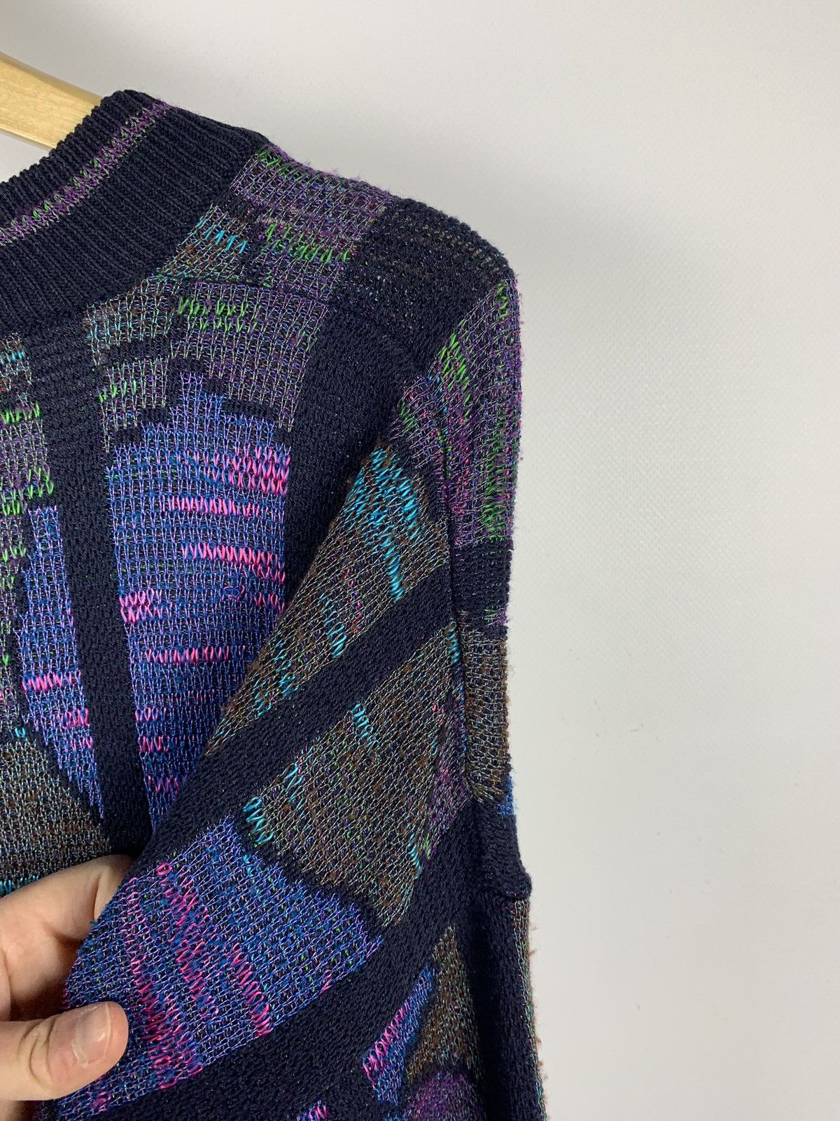 Adidas Vintage Adidas 3D Knit Coloured Sweater V-Neck Size S Purple Size US S / EU 44-46 / 1 - 20 Thumbnail