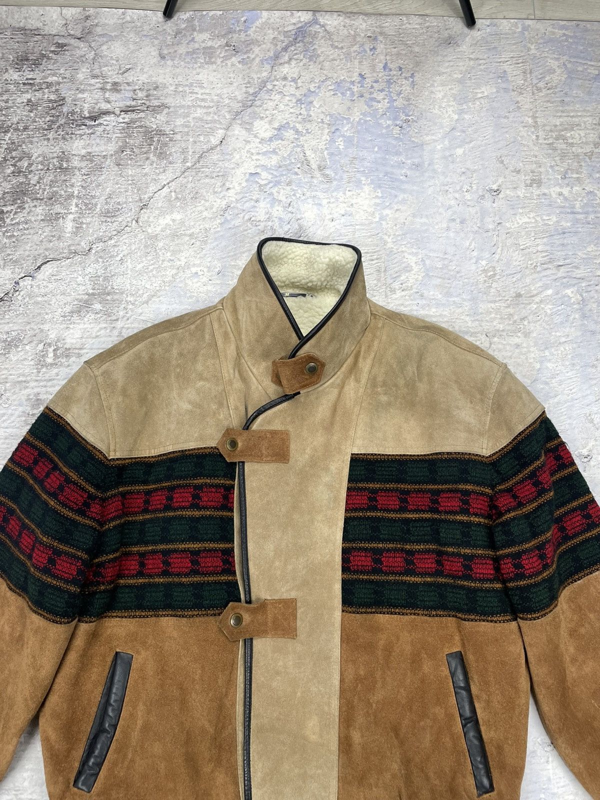 Vintage C&A Navajo Aztek Print jacket sheep skin suede Size US M / EU 48-50 / 2 - 4 Thumbnail