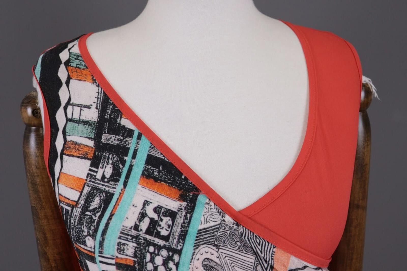 Designer Save The Queen Multicolor Aztec Bodycon Midi Dress Size M Size M / US 6-8 / IT 42-44 - 3 Thumbnail