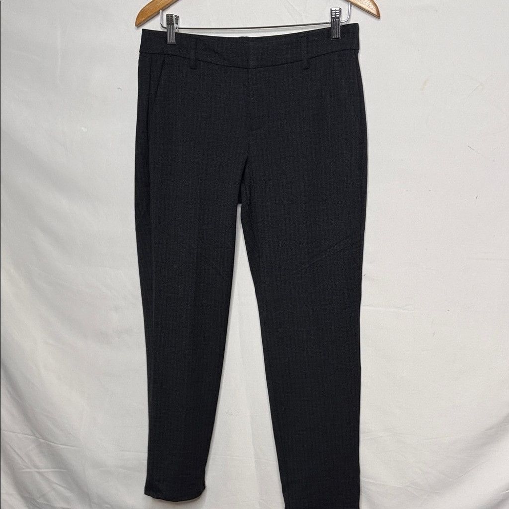 The Unbranded Brand NWOT Liverpool pinstripe straight leg career pants sz 4 (27) Size 27" / US 4 / IT 40 - 1 Thumbnail