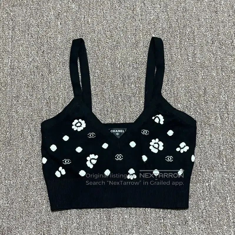 Chanel Chanel Black Embroidered Cropped T-Shirt for Women . Size XS / US 0-2 / IT 36-38 - 2 Thumbnail