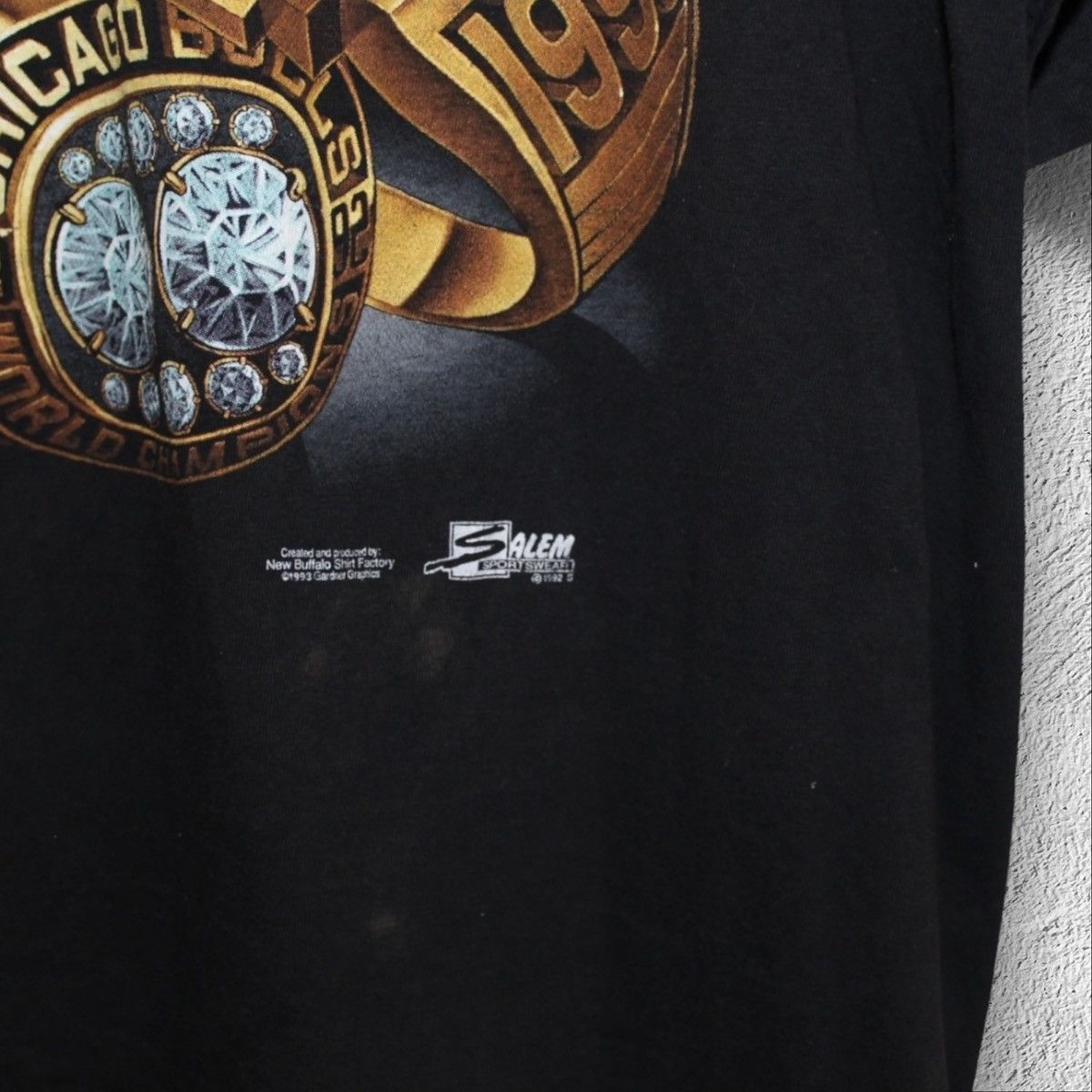 Salem Sportswear × Vintage Vintage 1993 Chicago Bulls 3 Peat Michael Jordan Rare Shirt Size US XL / EU 56 / 4 - 3 Thumbnail