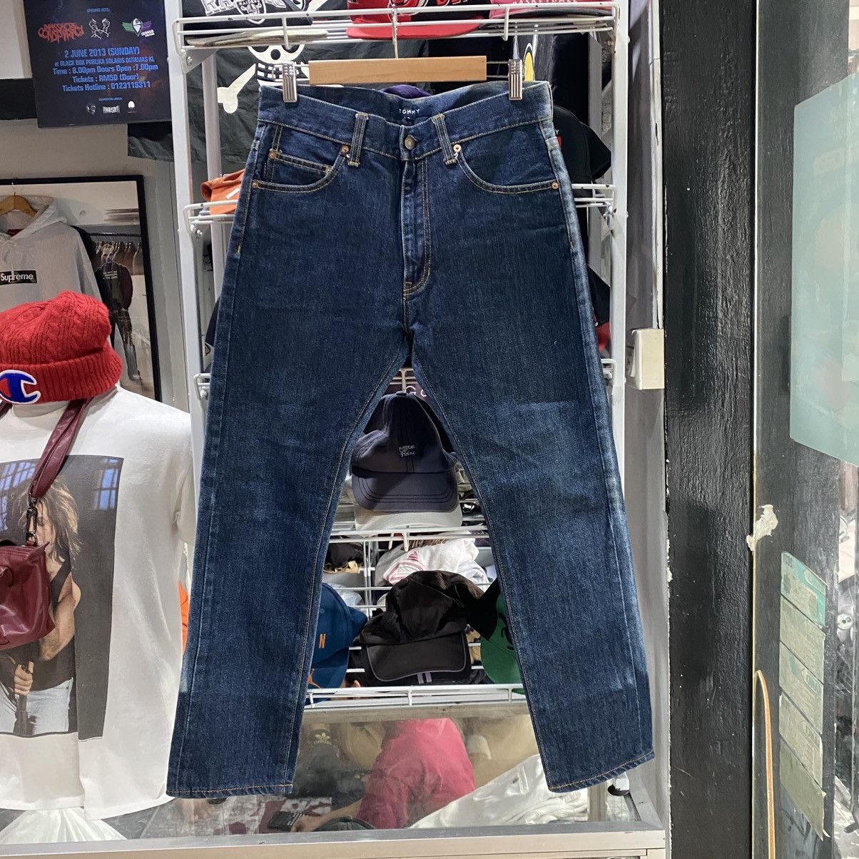 Tommy Hilfiger × Vintage Crazy vintage y2k Custom blue wash jeans grunge essential! Size US 32 / EU 48 - 2 Thumbnail