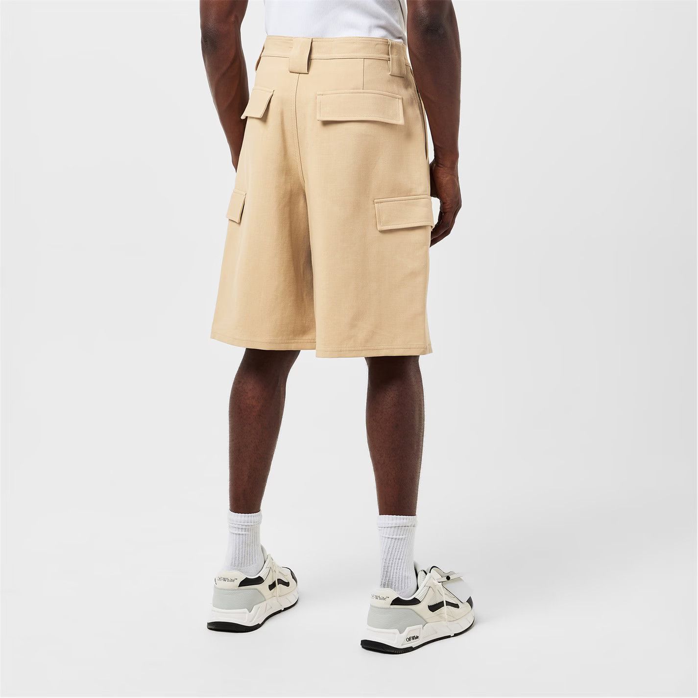 Off-White o1g2r1mq0326 Relaxed Fit Cargo Shorts in Sand Size US 34 / EU 50 - 4 Thumbnail