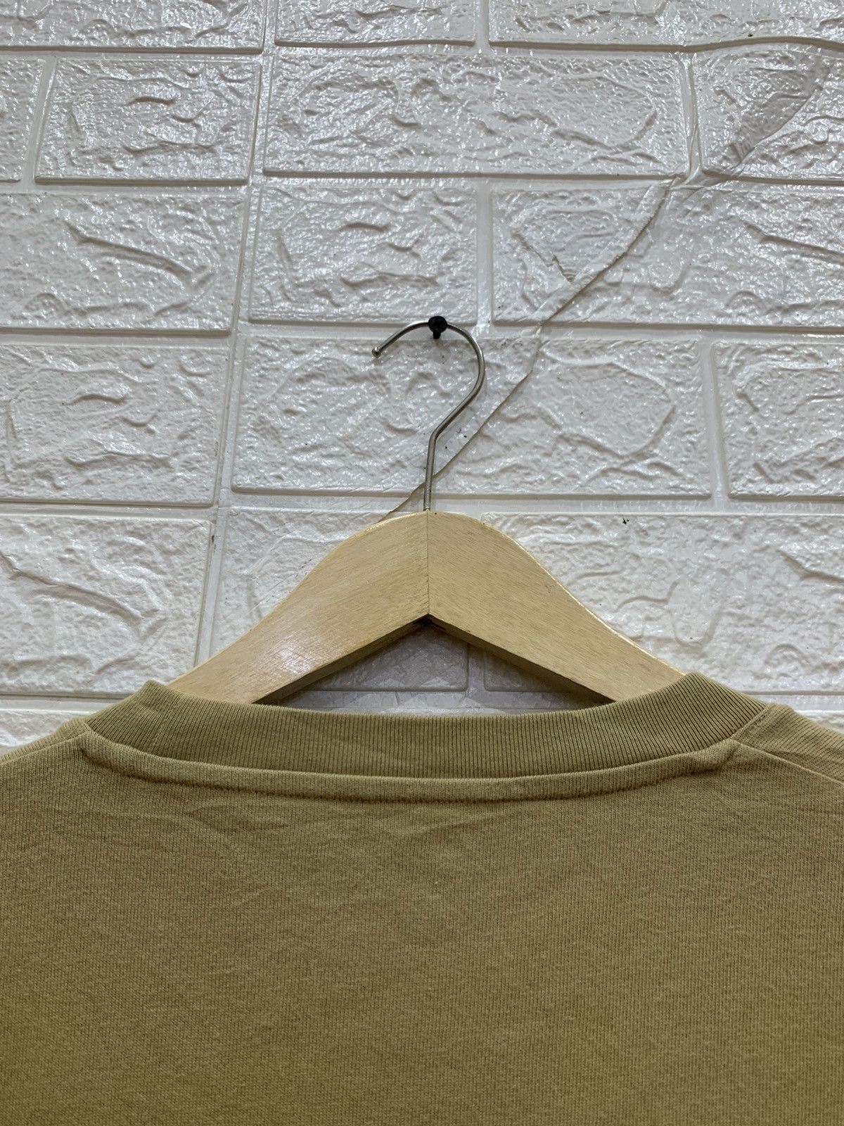 JW Anderson × Japanese Brand × Uniqlo Jw anderson x Uniqlo contrast stitch pocket t shirt Size US L / EU 52-54 / 3 - 7 Thumbnail