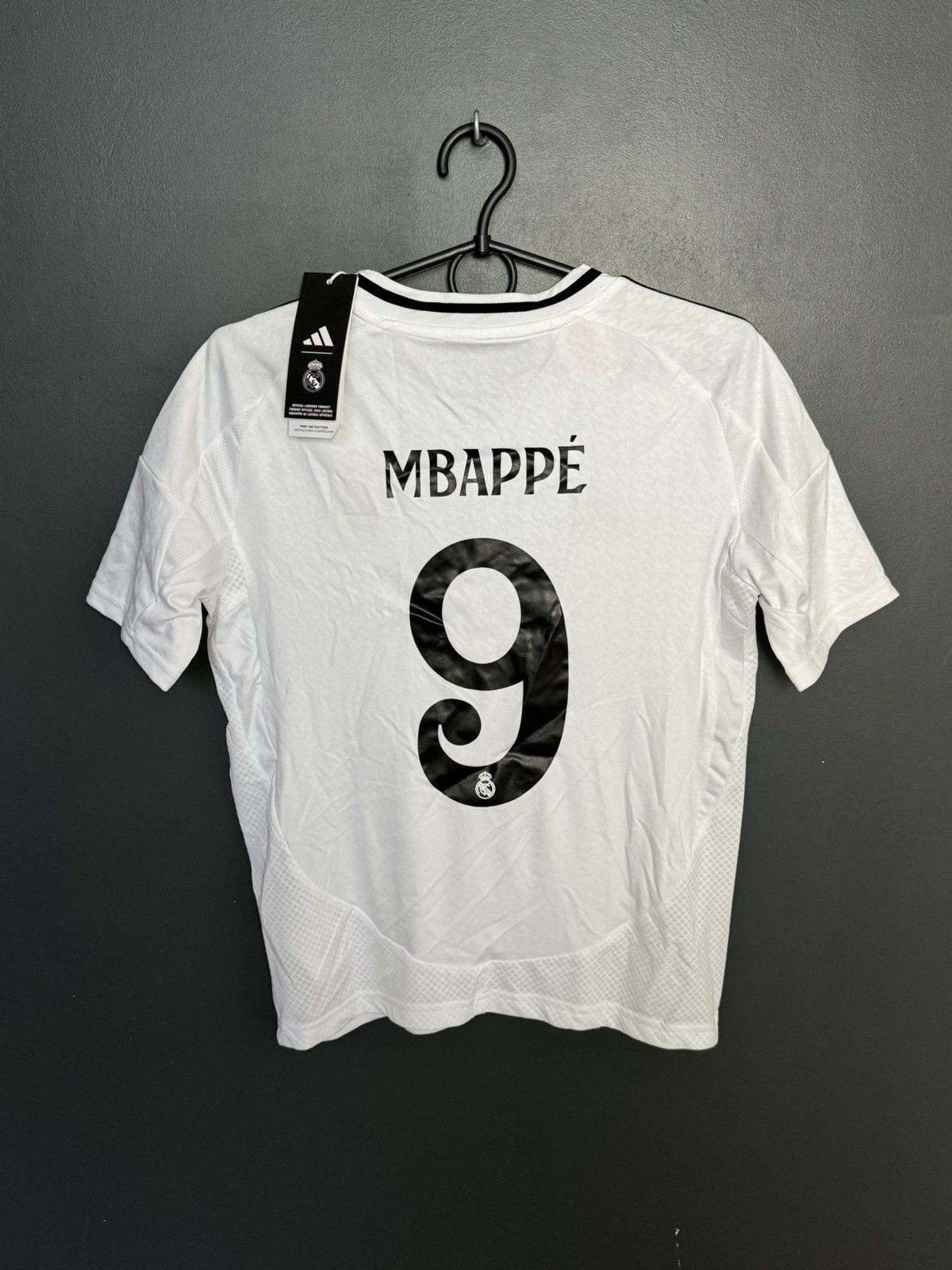 Adidas KIDS New Real Madrid 24/25 Home Mbappe Football Jersey Size US XS / EU 42 / 0 - 1 Thumbnail
