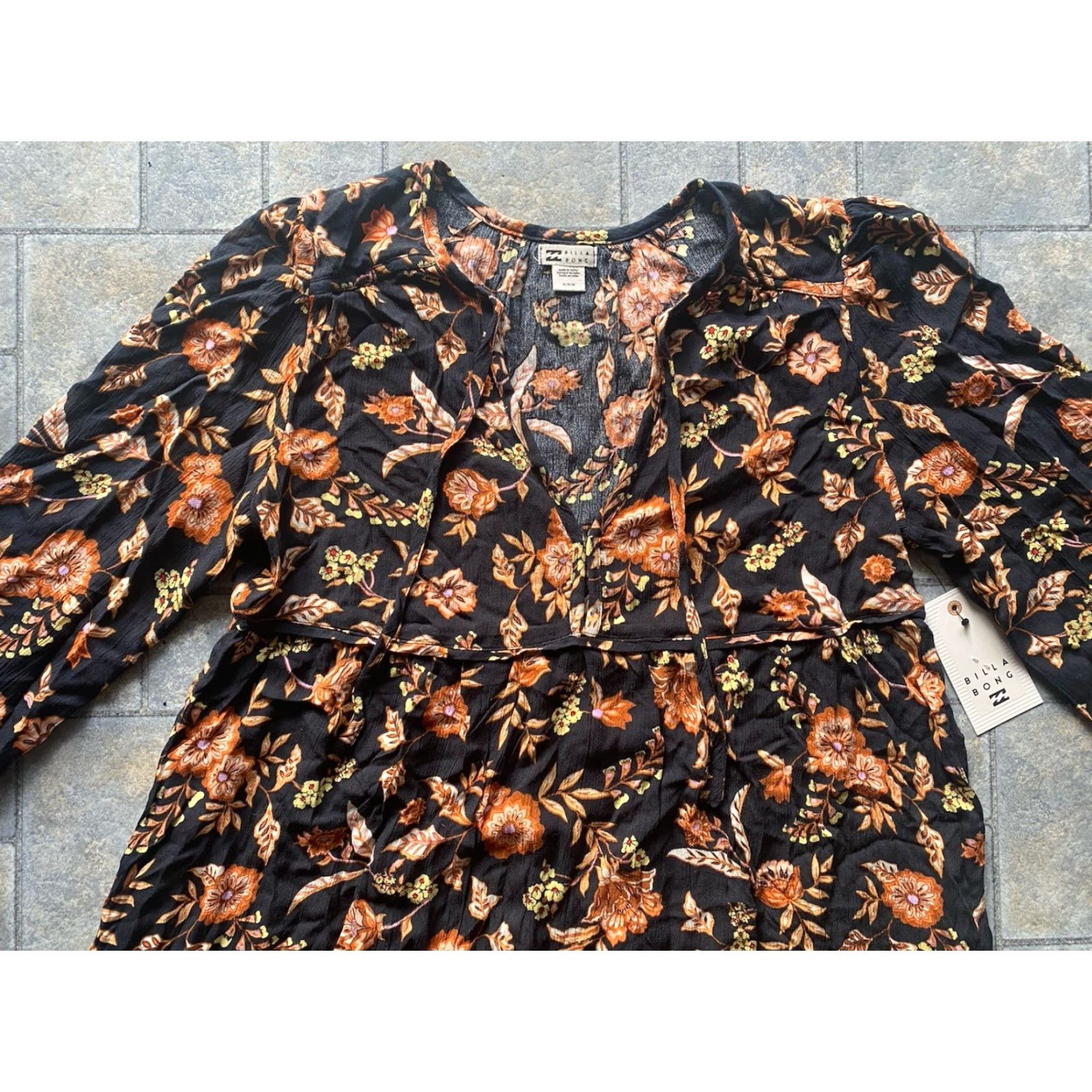 Billabong Billabong Hearts Desire MEDIUM Floral Print Dress Long Sleeve Black/Brown NWT Size XS / US 0-2 / IT 36-38 - 4 Thumbnail