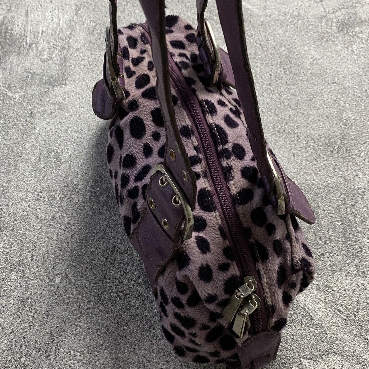 Japanese Brand 2000s Leopard Purple Print Fuzzy Handbag Size ONE SIZE - 4 Thumbnail