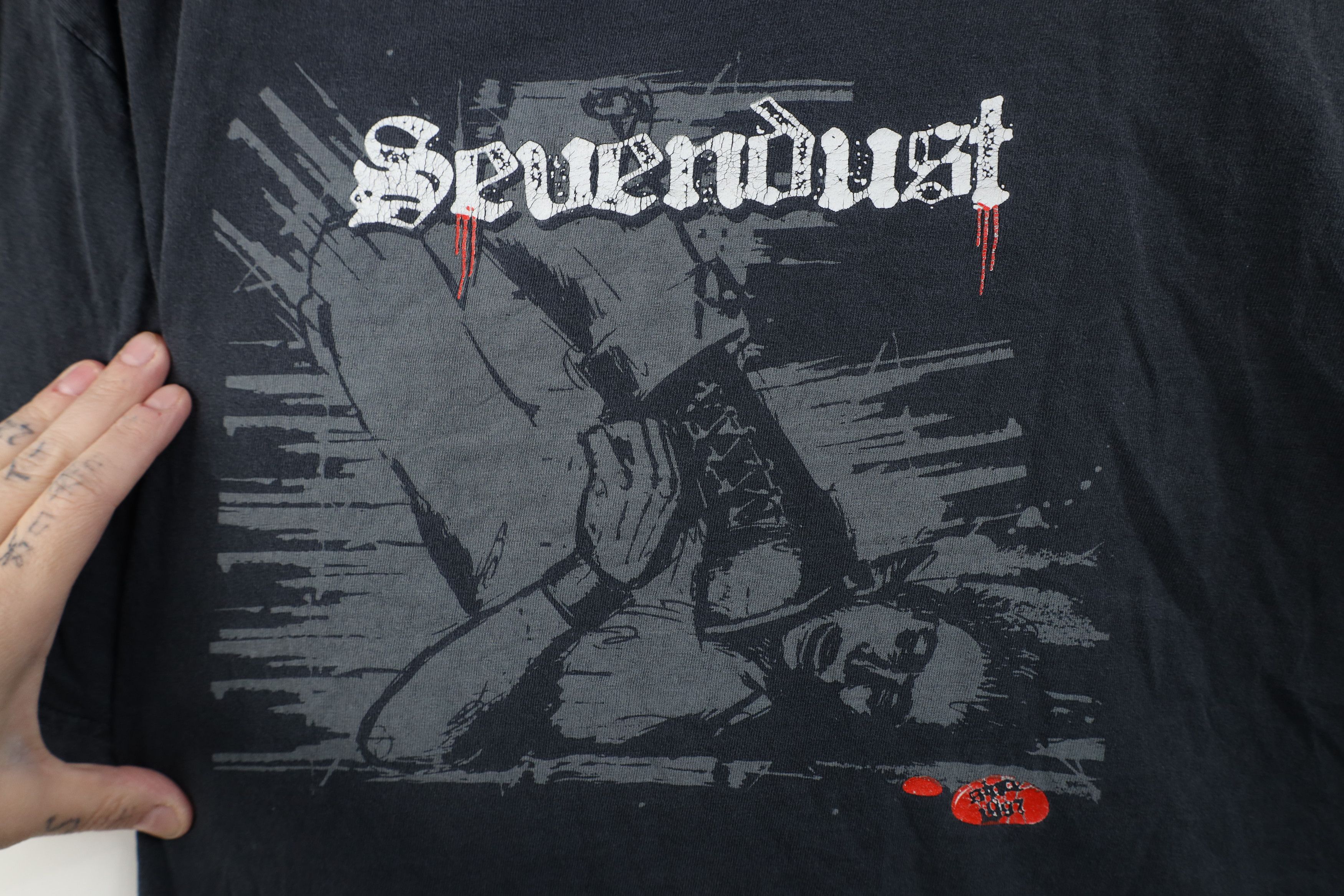 Vintage Vintage 90s Too Close To Hate Sevendust Band T-Shirt Black Size US XXL / EU 58 / 5 - 4 Thumbnail