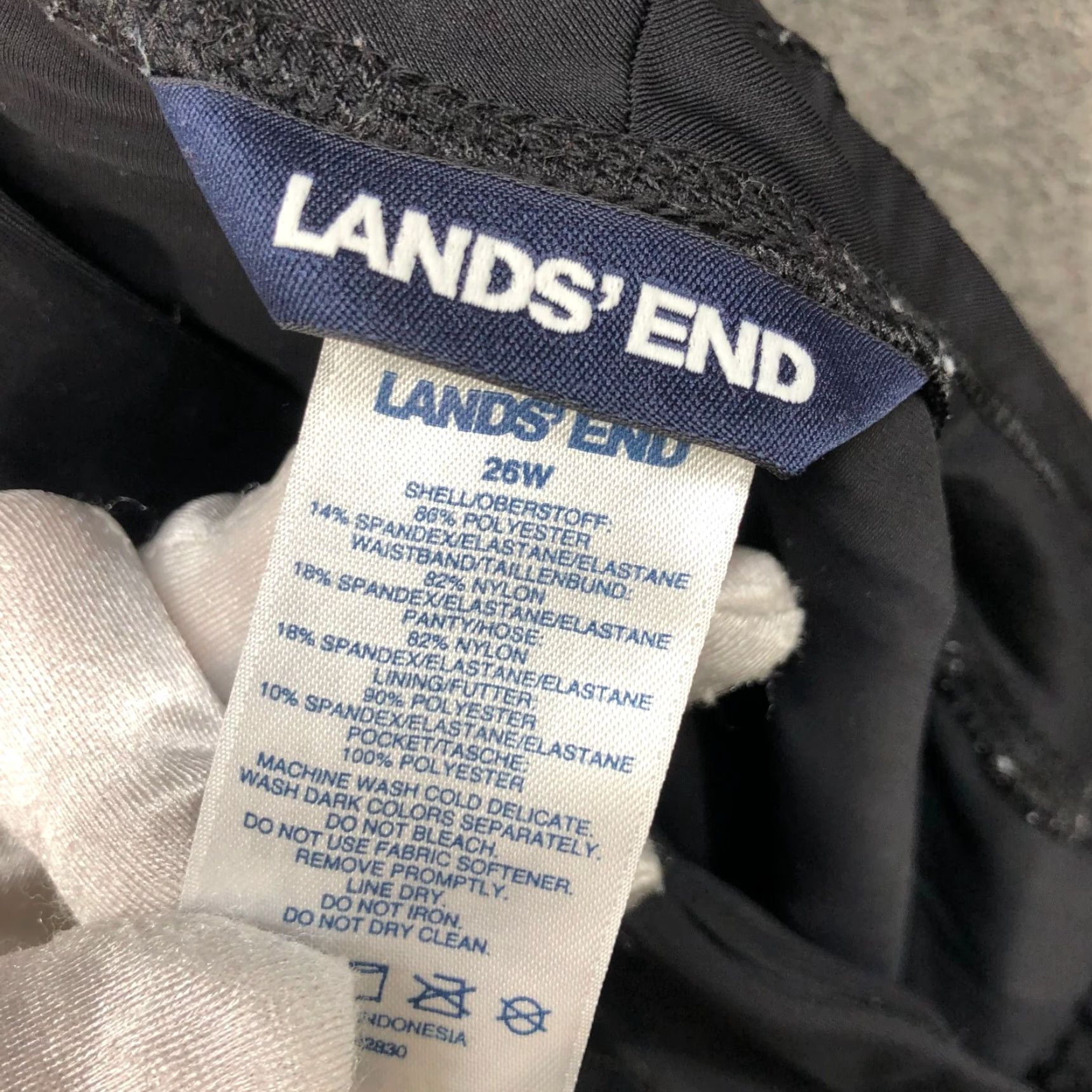 Lands' End VINTAGE Lands' End Swim Shorts Womens 26W Black Lined Modest Size 26" / US 2 / IT 38 - 8 Thumbnail