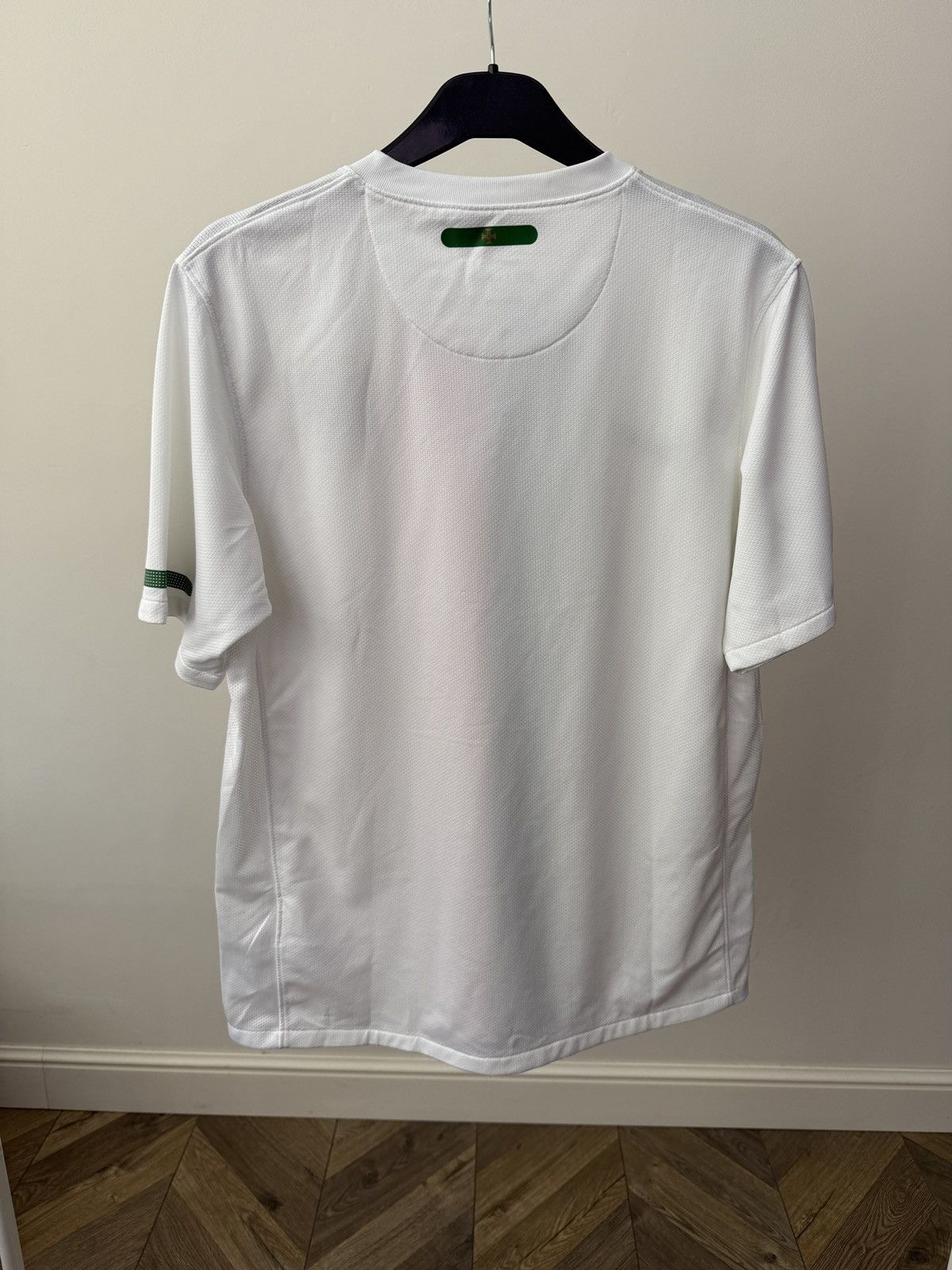 Nike PORTUGAL 2010 2011 AWAY FOOTBALL SHIRT SOCCER JERSEY Size US M / EU 48-50 / 2 - 17 Thumbnail