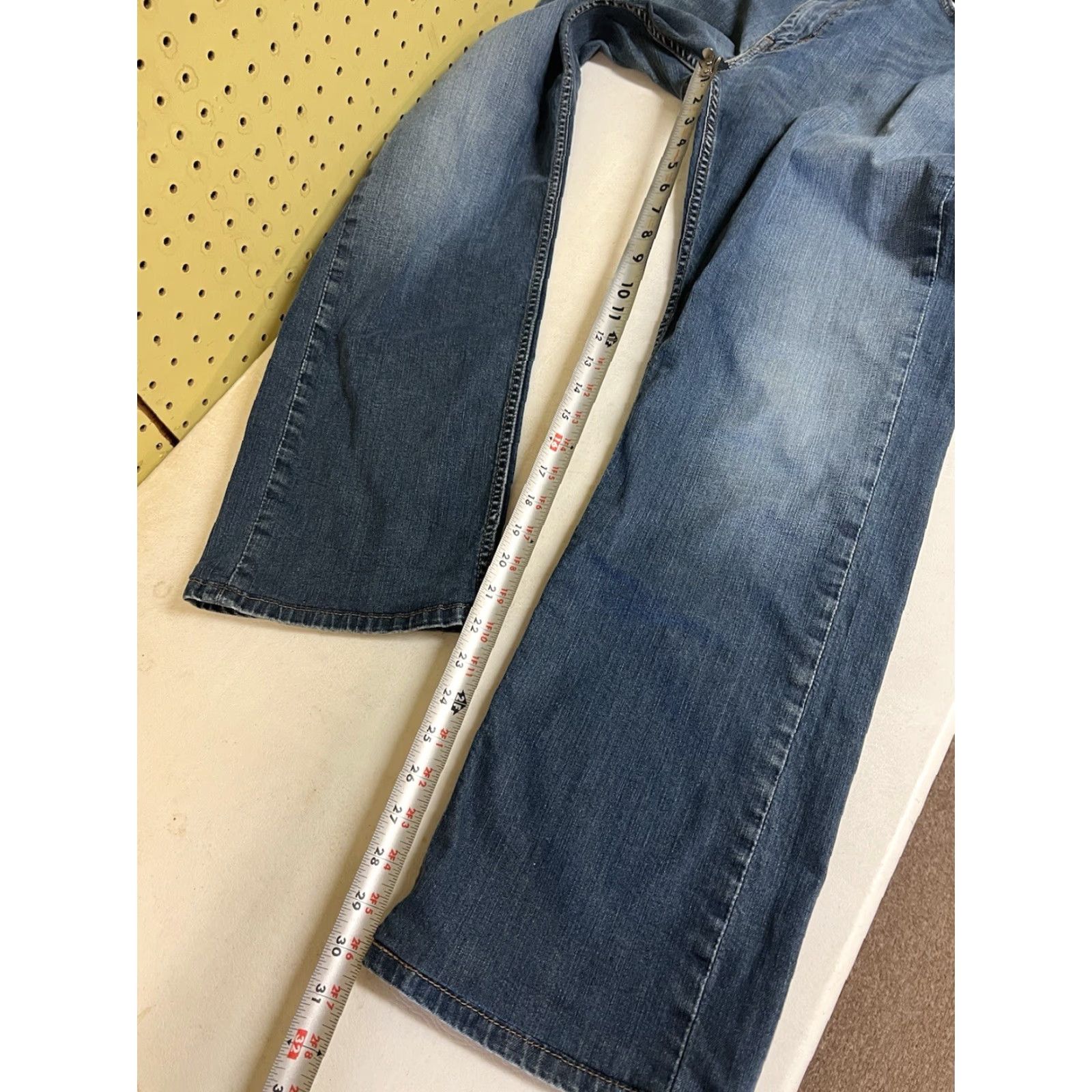 Levi's Levi's 559 Jeans Denim Straight 35x30 Mens Regular Blue Cotton Blend Vintage No (tagged 36x36) Size US 35 - 6 Thumbnail