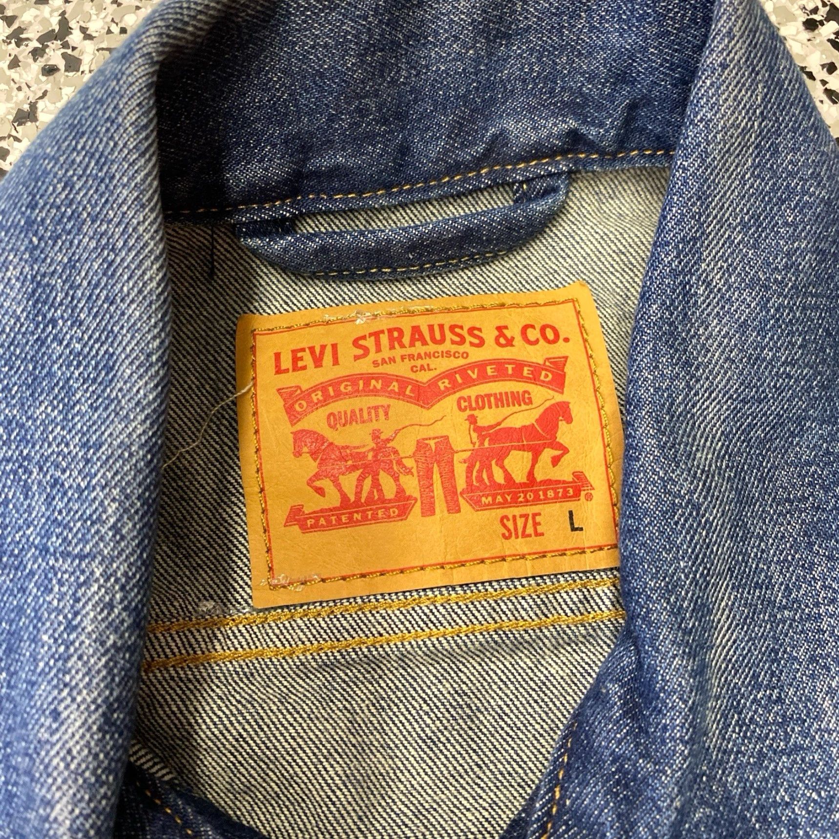 Levi's Levi's Trucker Denim Jacket Stock Medium Blue Men M Jeans Jacket Collared Lined Size US M / EU 48-50 / 2 - 3 Thumbnail