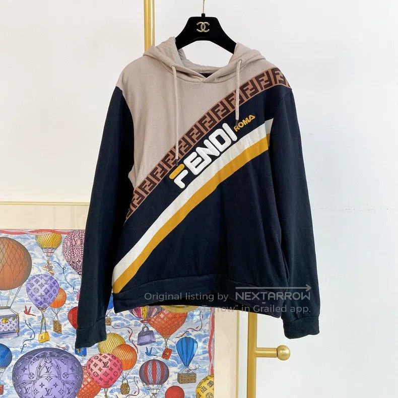 Fendi Fendi Colorblock Logo Hooded Sweatshirt Size US S / EU 44-46 / 1 - 1 Thumbnail
