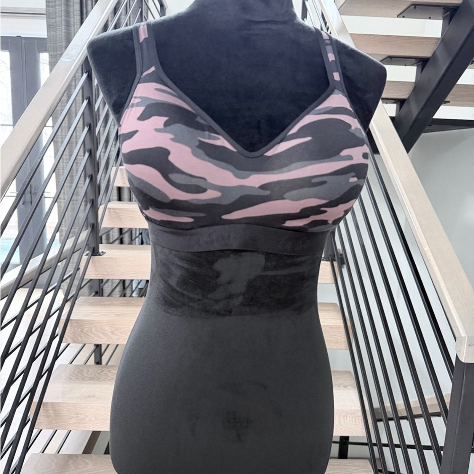 Other New Y2K Push Up Padded Camo Sports Gym Athletic Bra size S Size S / US 4 / IT 40 - 3 Thumbnail