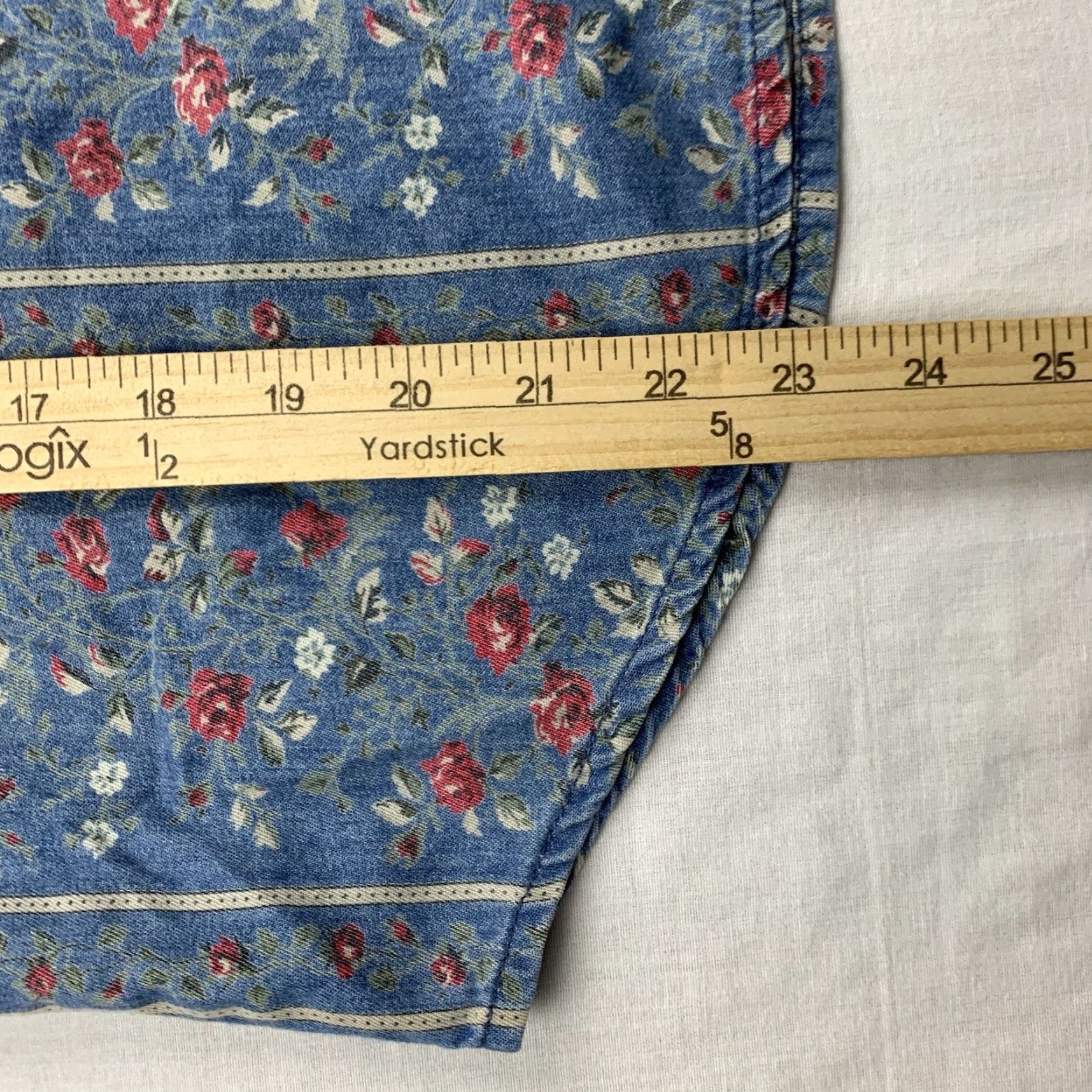 Liz Claiborne VINTAGE Liz Claiborne Women's Short Sleeve Button-Up Shirt Petite Medium Blue Floral 90s Y2K Size M / US 6-8 / IT 42-44 - 6 Thumbnail