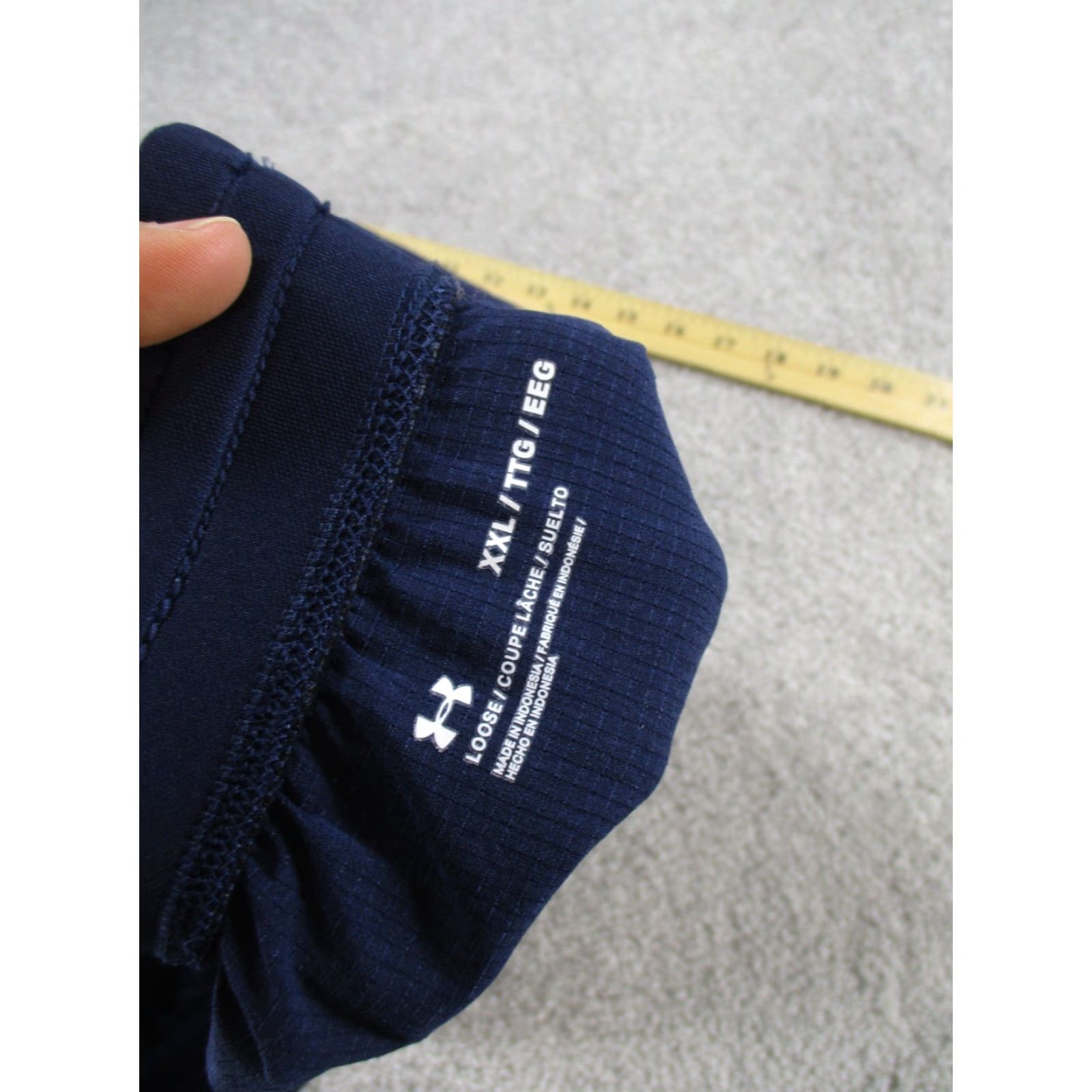 Under Armour Under Armour Shorts Womens 2XL Navy Blue Breathable Athletic Workout Colorful Logo 90s? Size 40" / US 18 - 7 Thumbnail